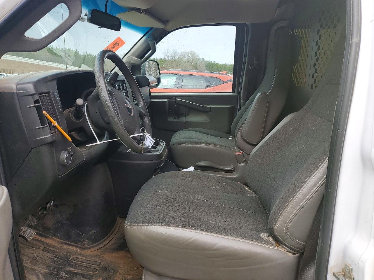 2022 GMC Savana 2500 Cargo Utility / Service Van - Фото 7