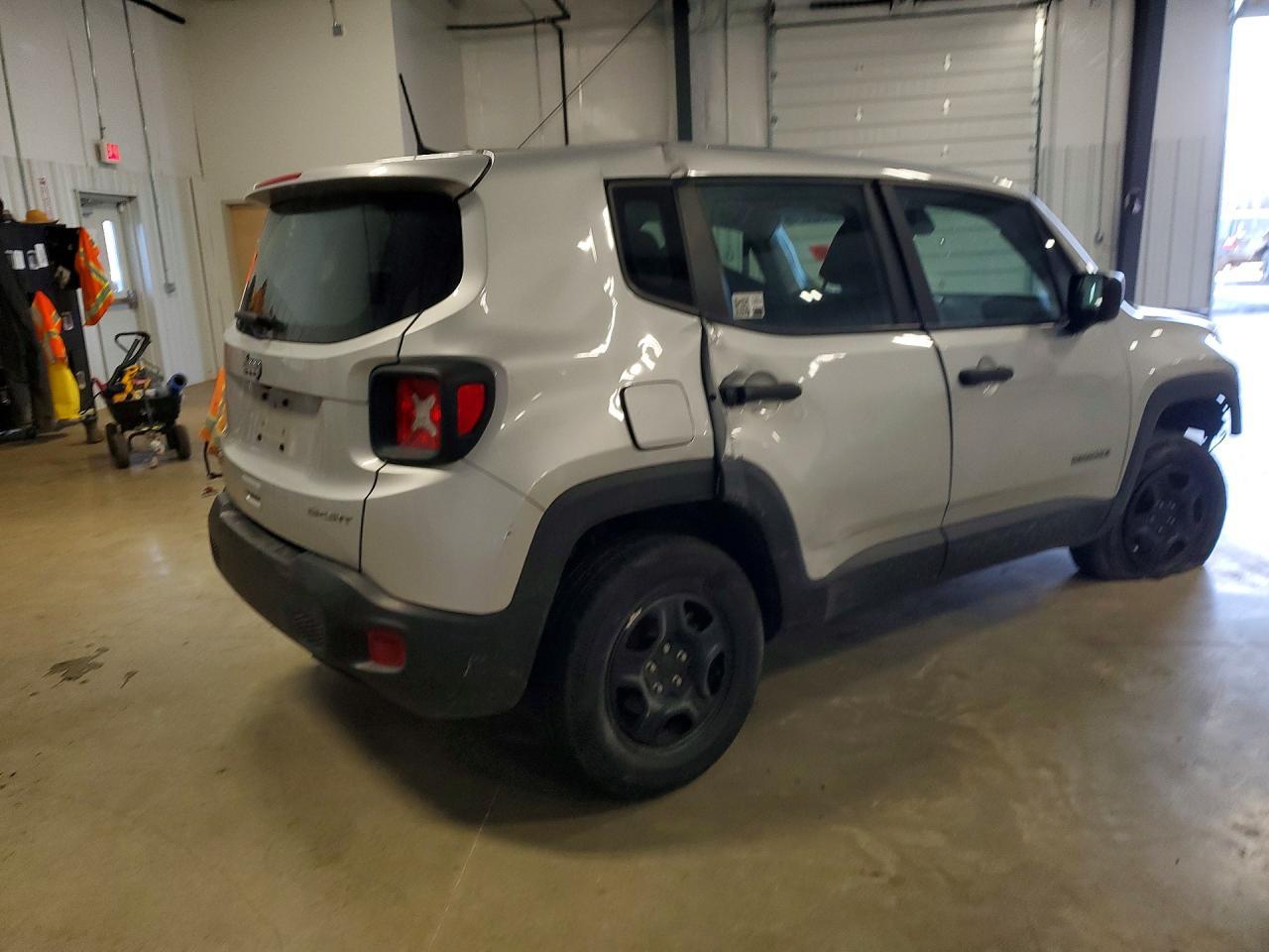 2021 Jeep Renegade Sport - Image 3