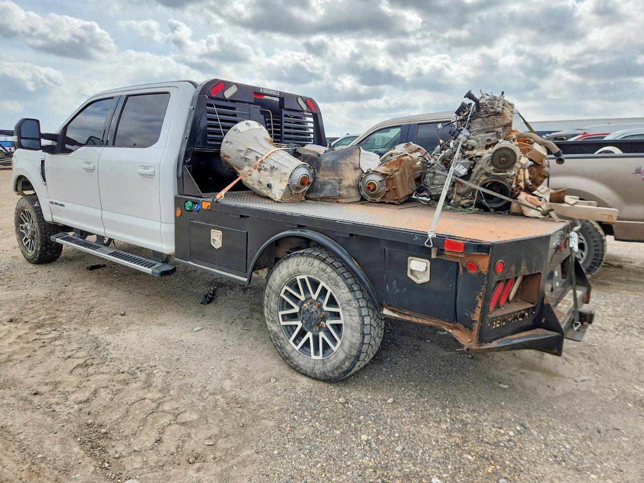 2018 Ford F350 Srw Lariat 4Wd 6.7L V8 Tdsl - Фото 2