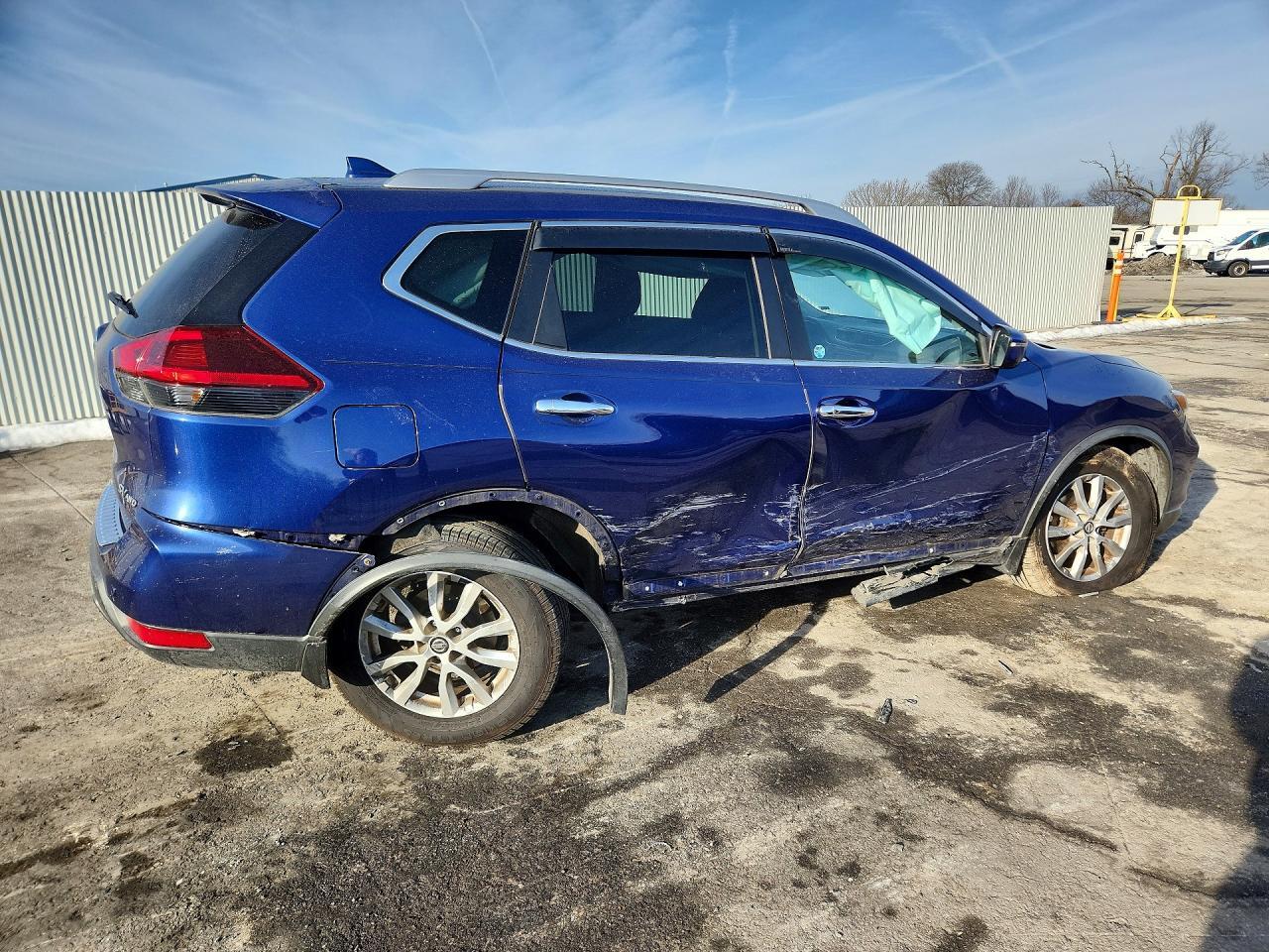 2019 Nissan Rogue S - Фото 3