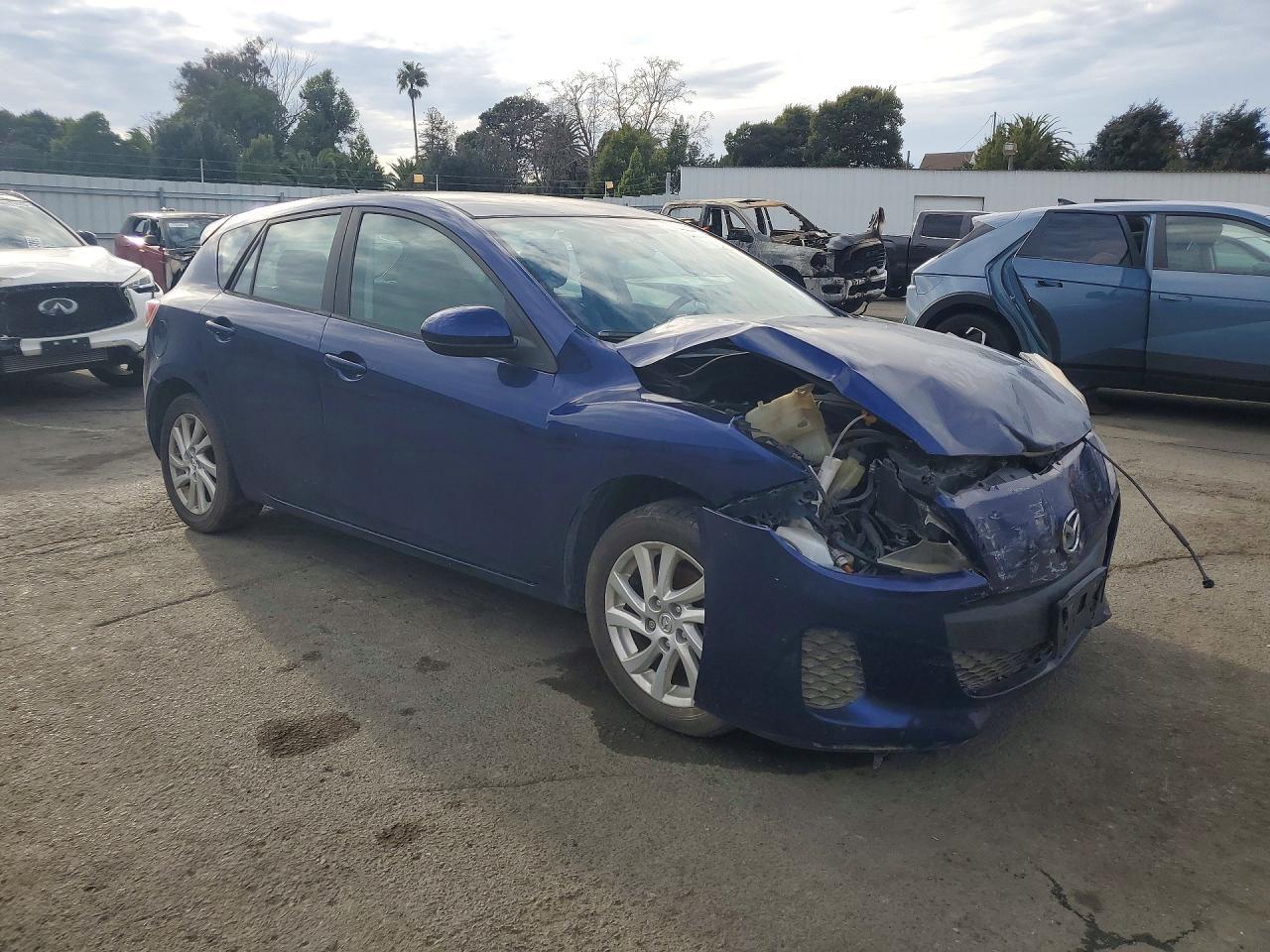 2012 Mazda 3 I - Image 4