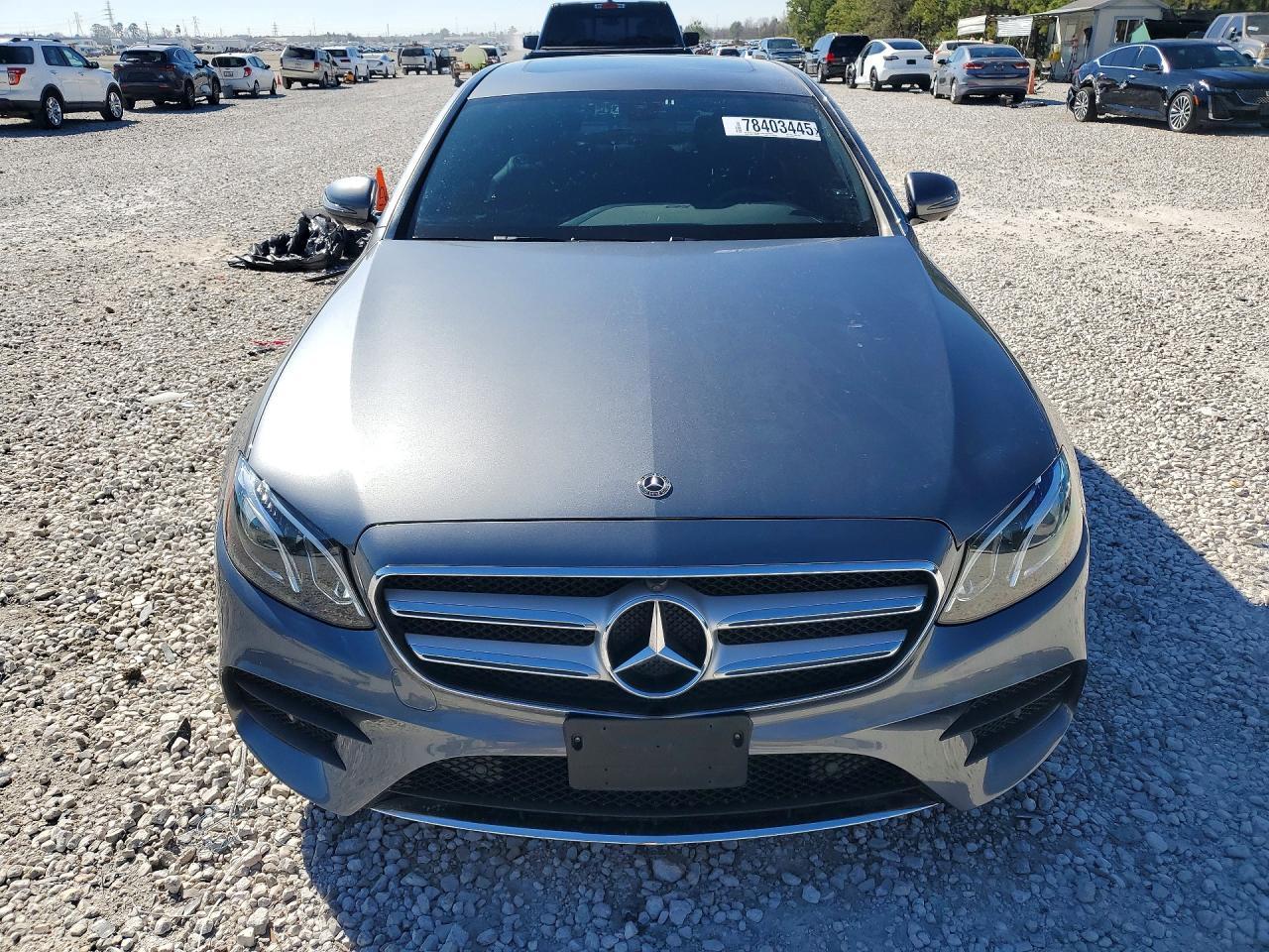 2019 Mercedes-Benz E 300 - Фото 5