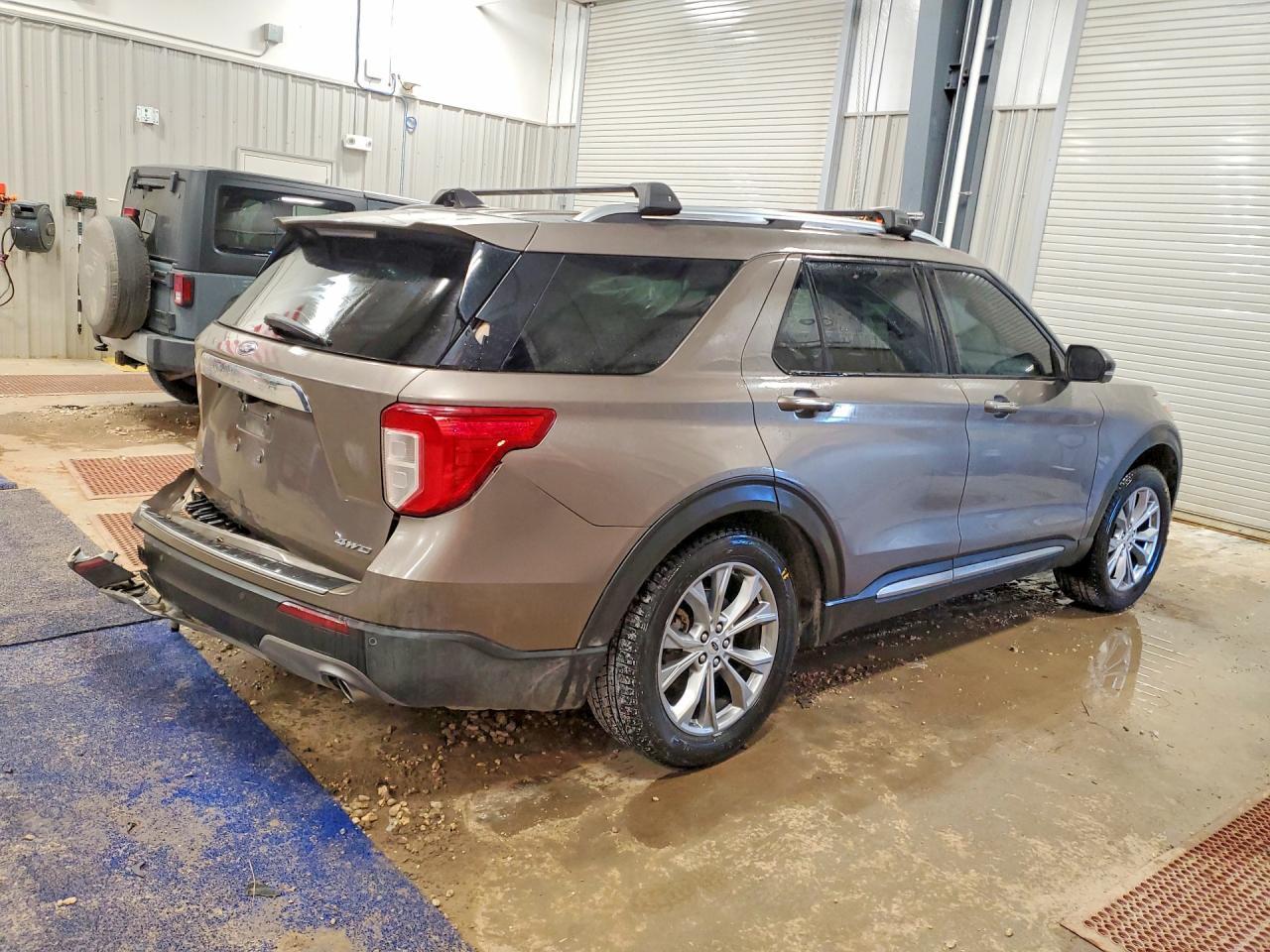 2021 Ford Explorer Limited - Фото 3