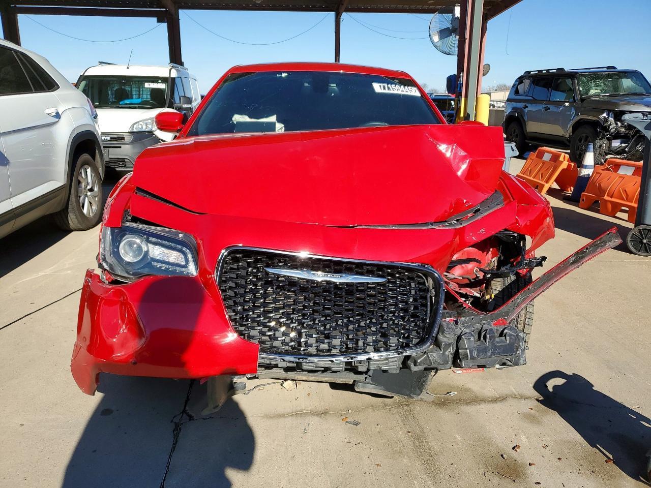 2016 Chrysler 300 S - Фото 5