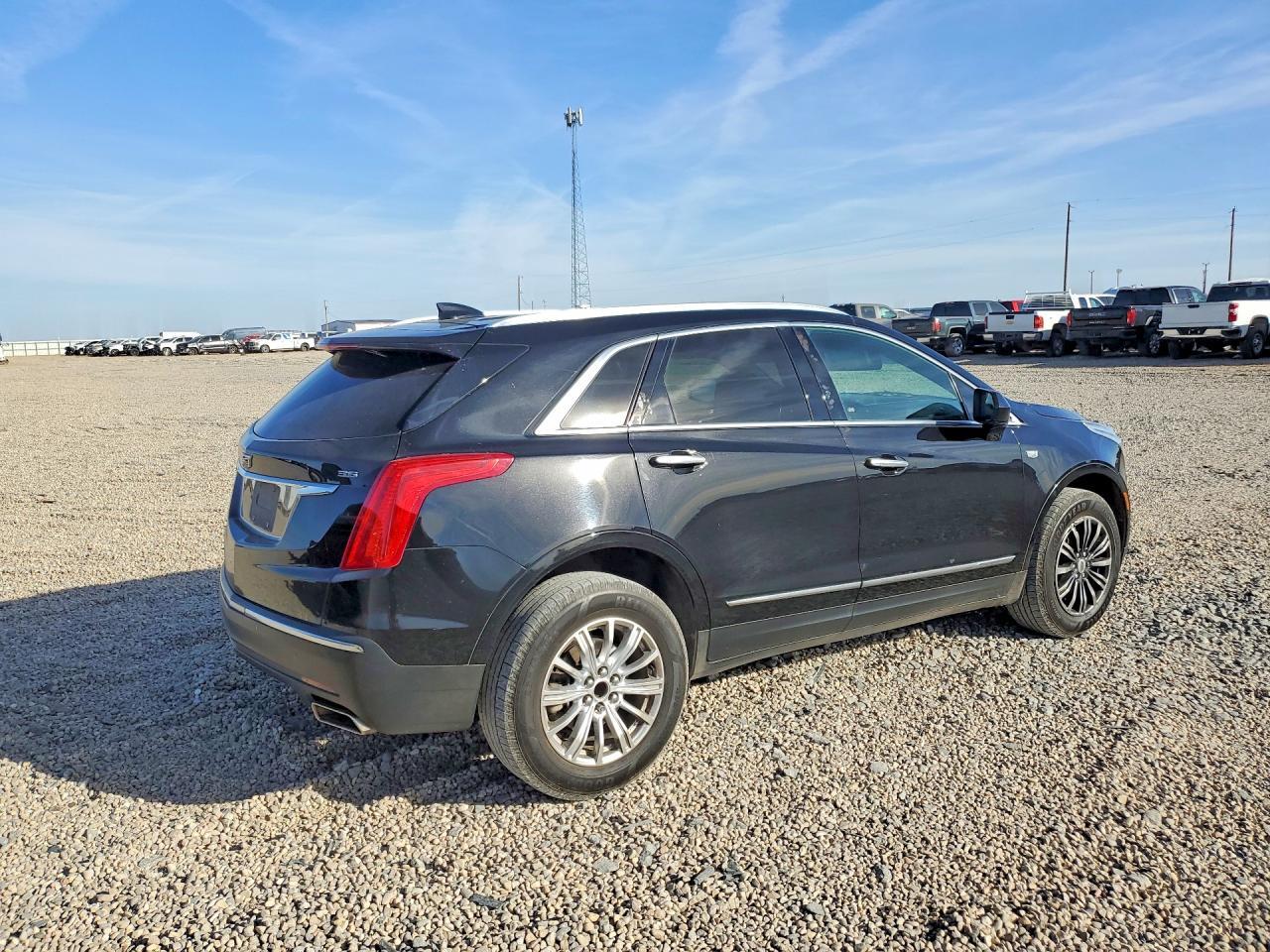 2017 Cadillac Xt5 - Image 3