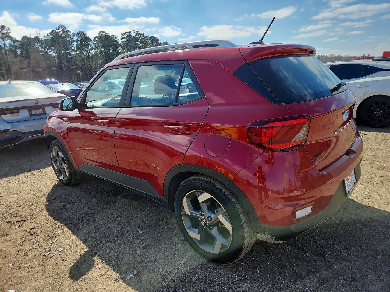 2023 Hyundai Venue Sel - Фото 2