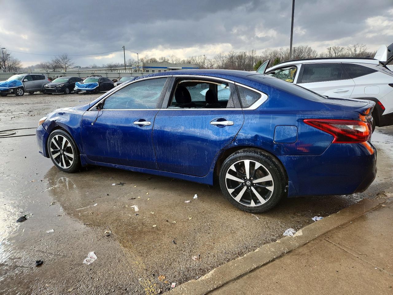 2018 Nissan Altima 2.5 Sr - Image 2