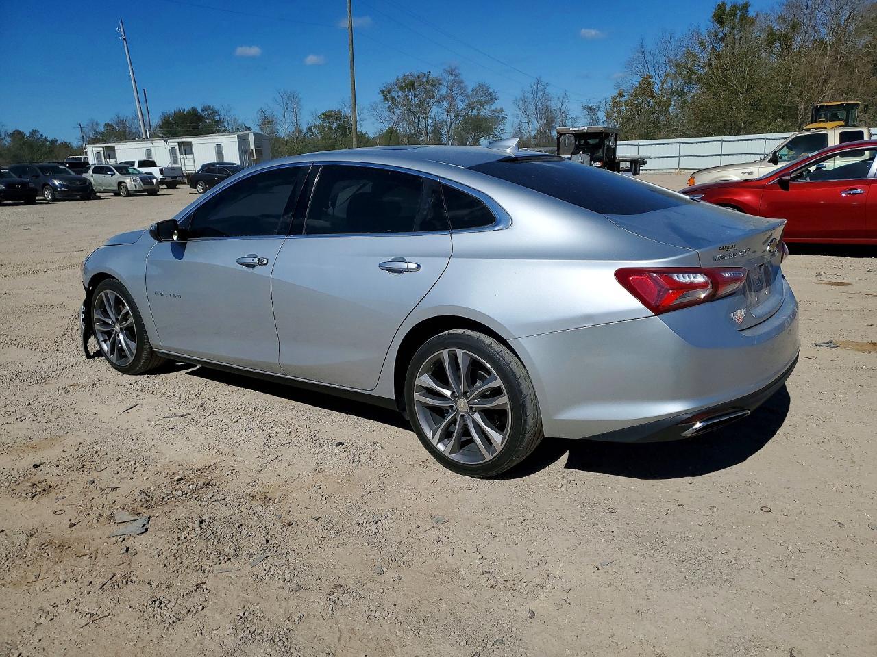 2020 Chevrolet Malibu Premier - Фото 2