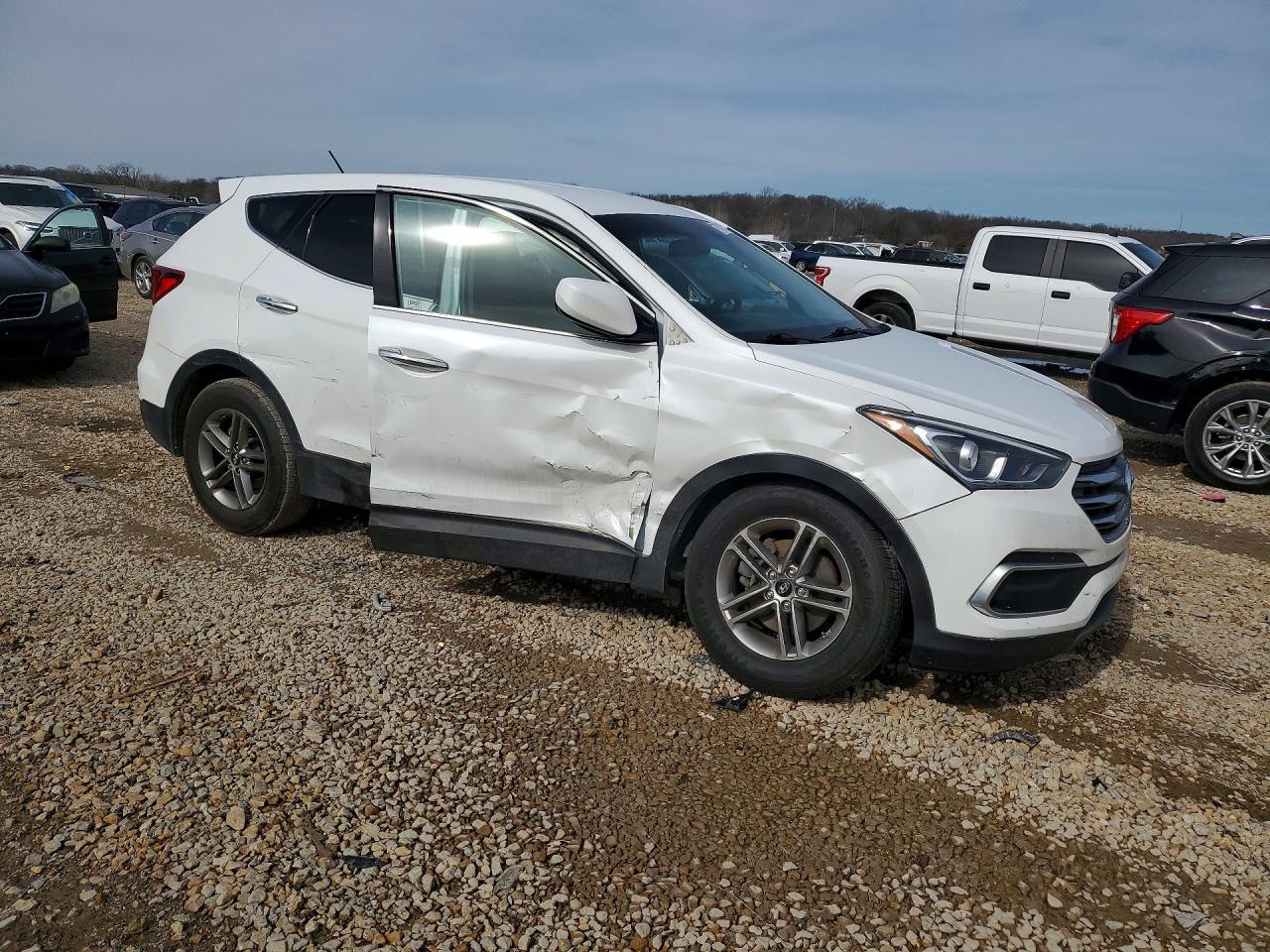 2018 Hyundai Santa Fe Sport 2.4L - Фото 4