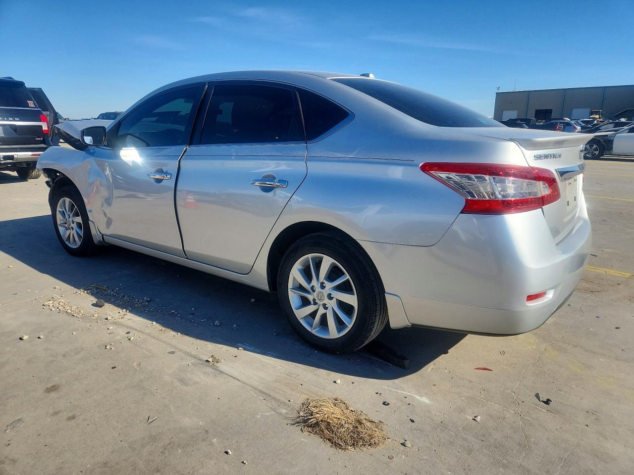 2015 Nissan Sentra S - Фото 2