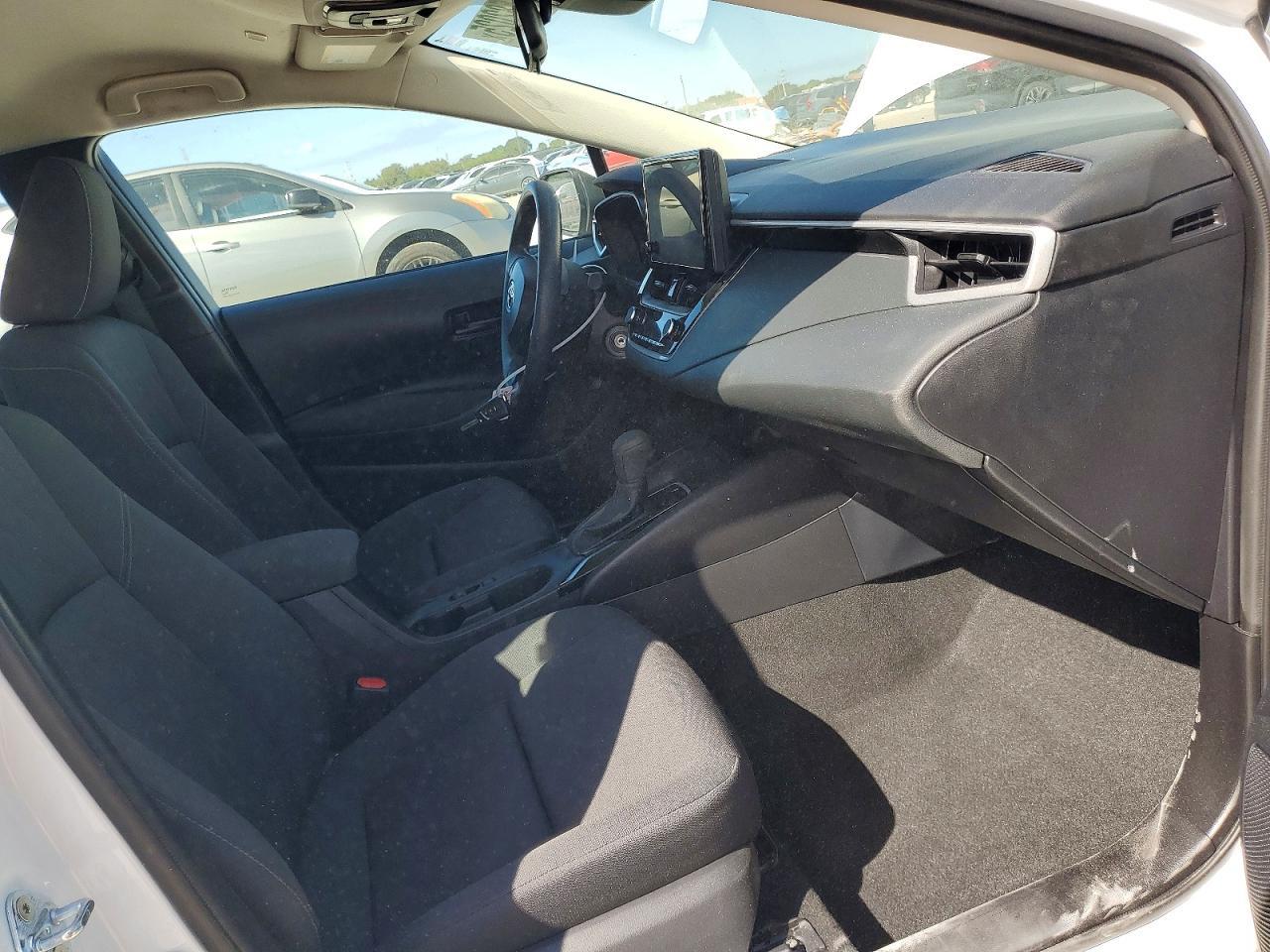 2025 Toyota Corolla Le - Фото 7