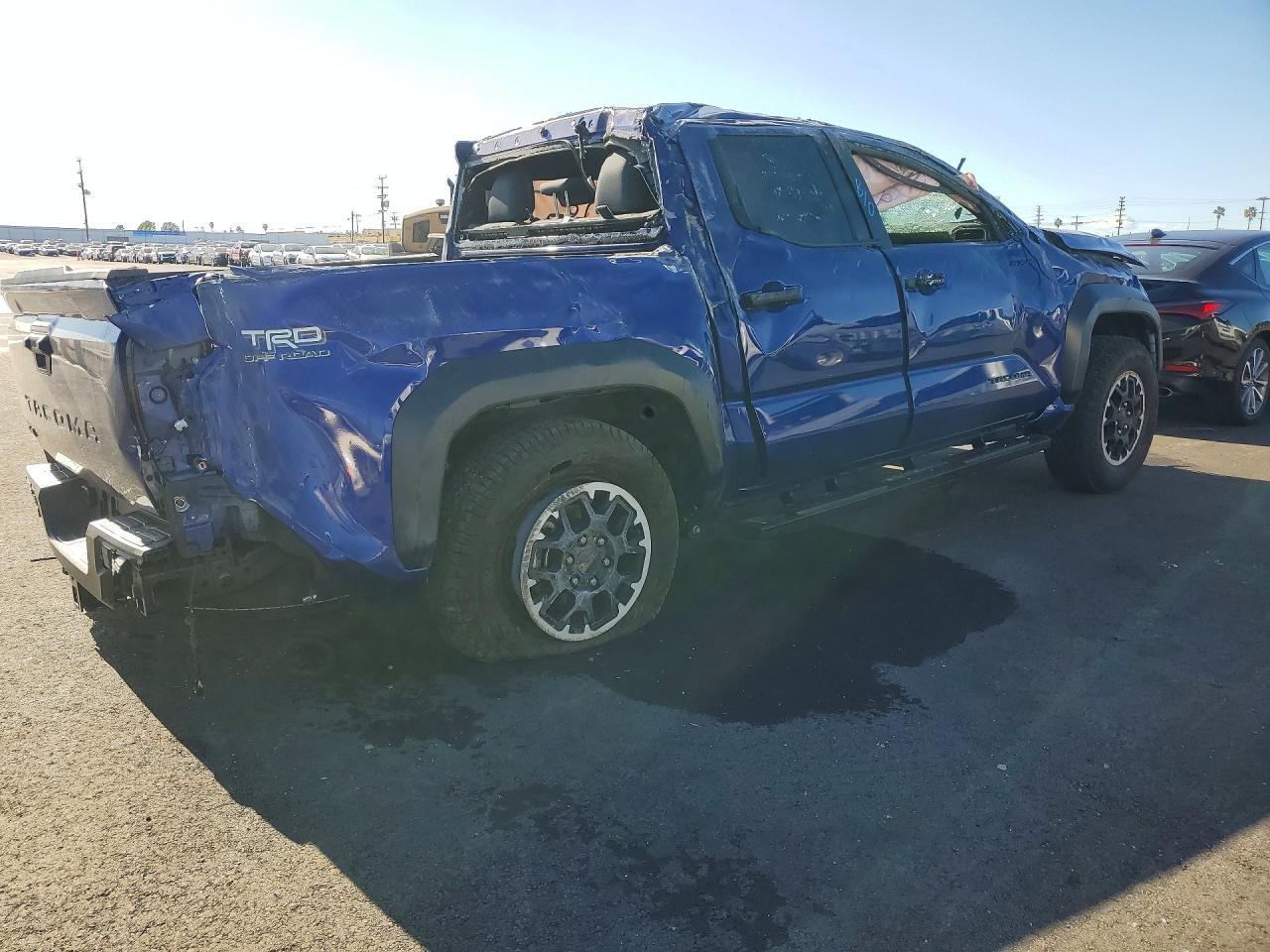2025 Toyota Tacoma Double Cab - Image 3