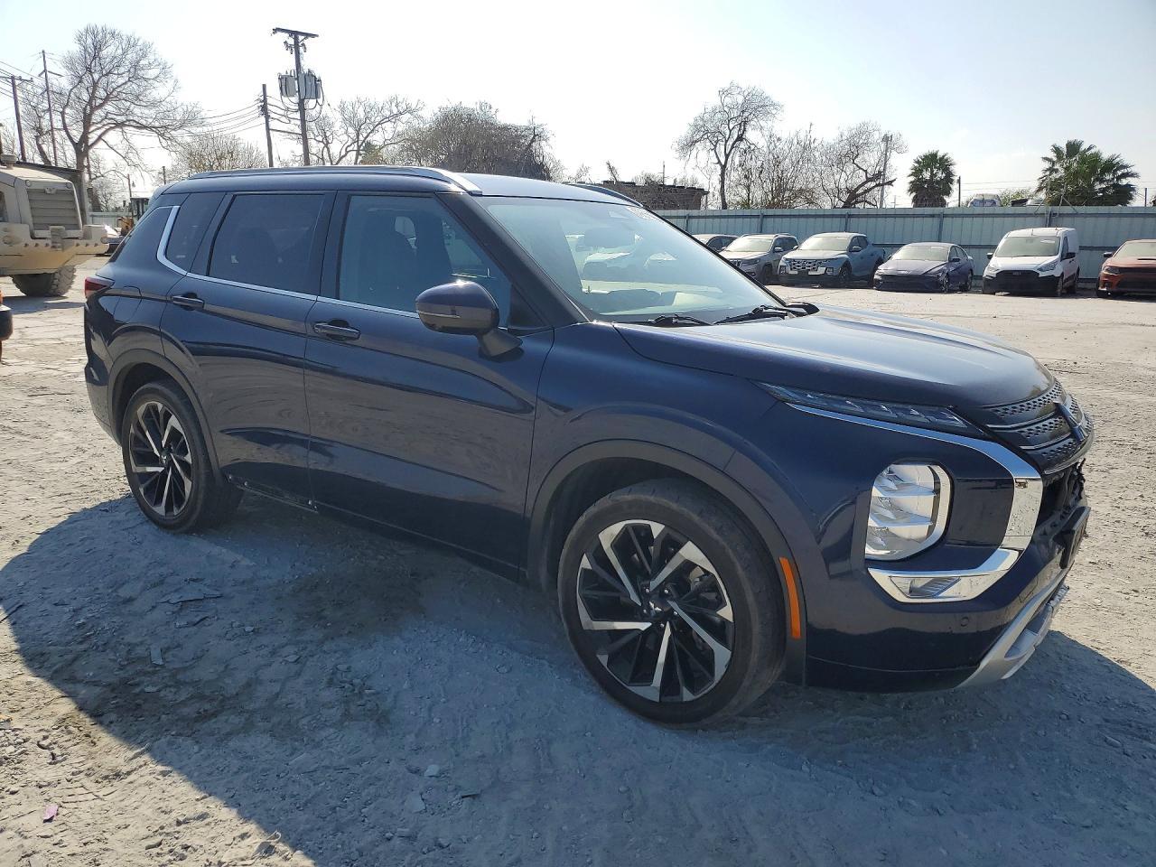 2022 Mitsubishi Outlander Sel - Фото 4