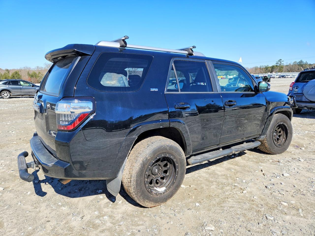 2016 Toyota 4Runner Sr5 - Image 3