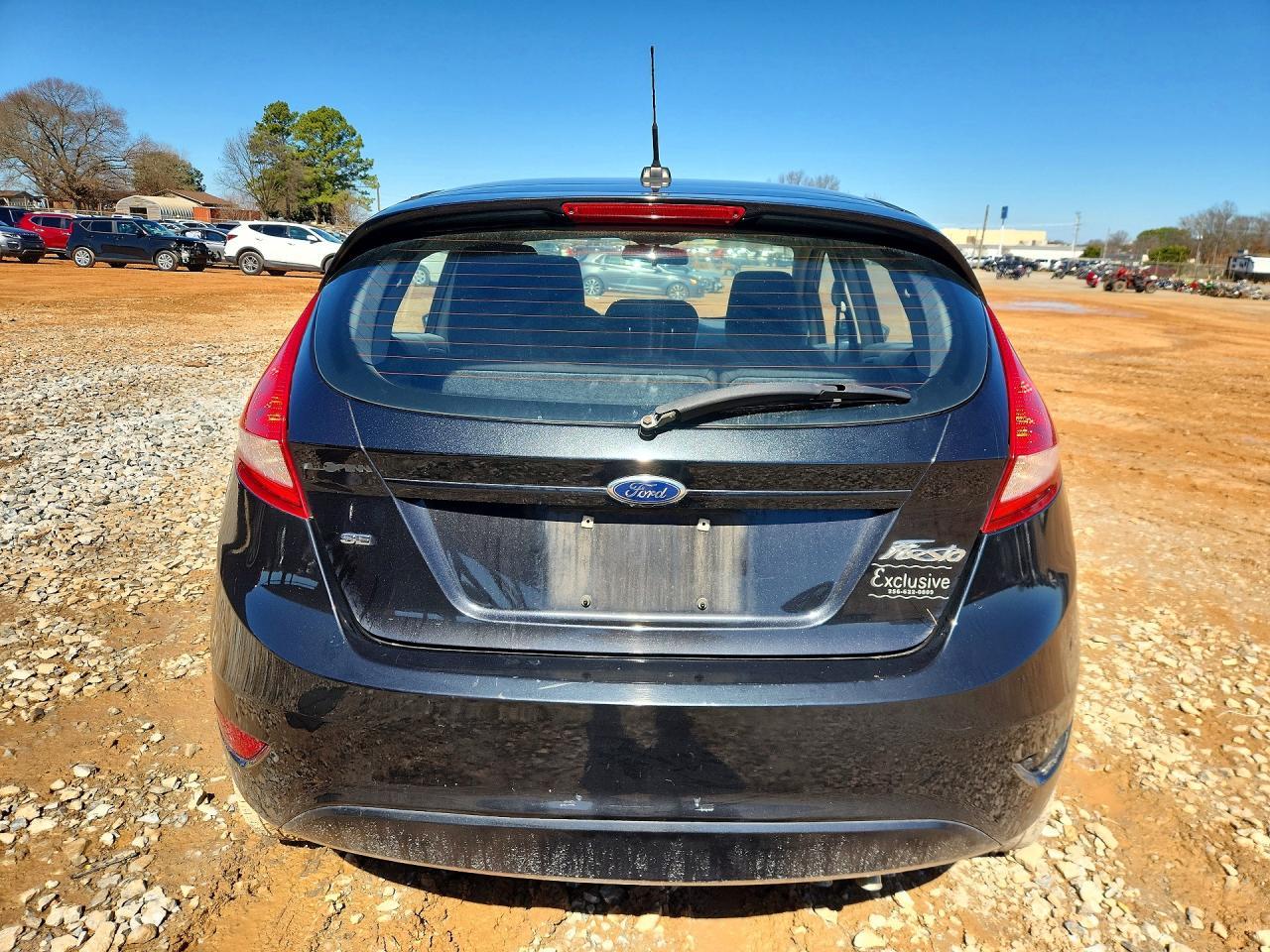 2011 Ford Fiesta Se - Фото 6