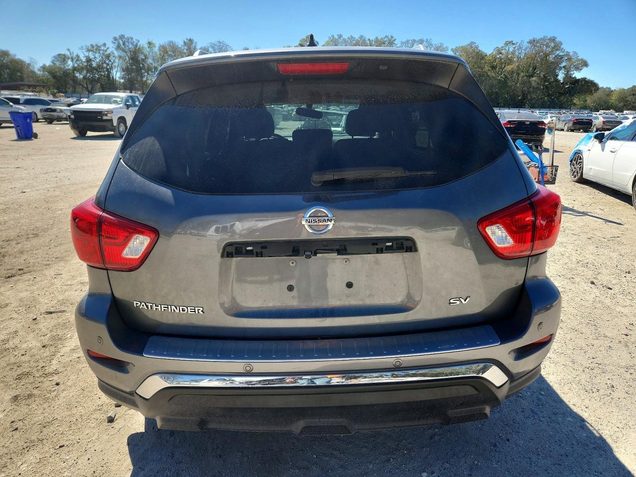 2017 Nissan Pathfinder Sv - Image 6