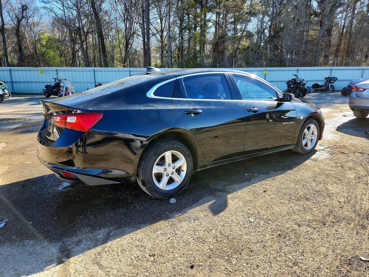 2020 Chevrolet Malibu Ls - Фото 3