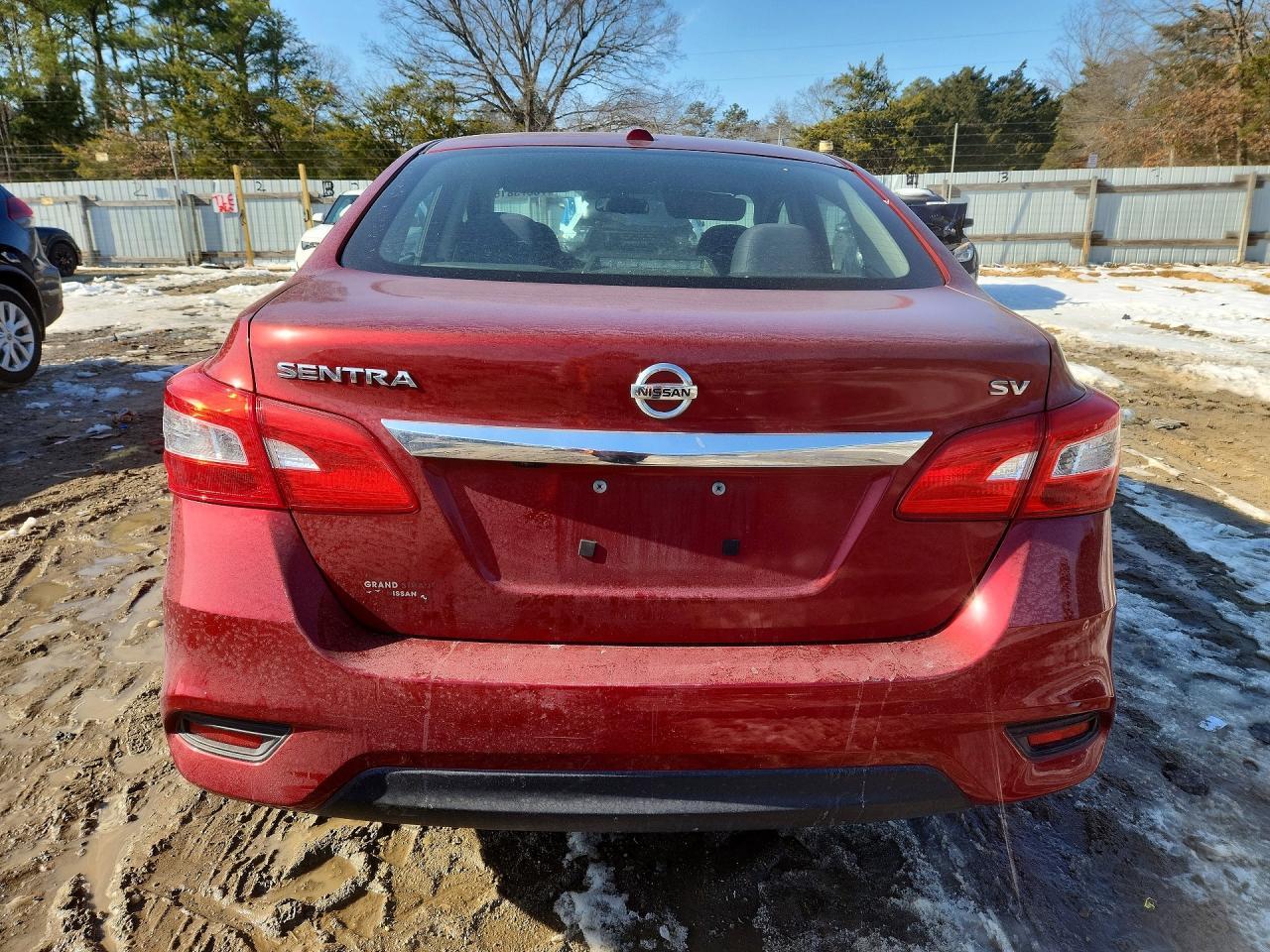 2019 Nissan Sentra S - Фото 6