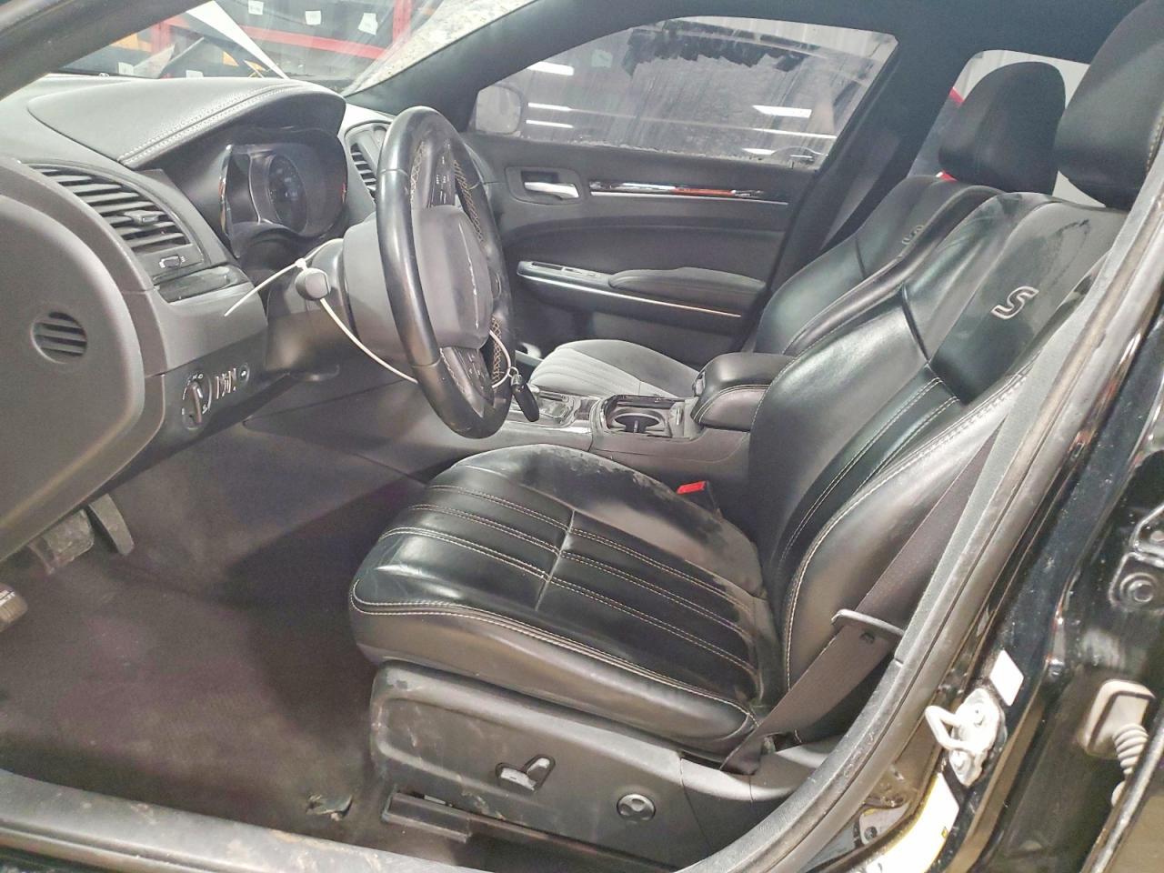 2017 Chrysler 300 S - Image 7