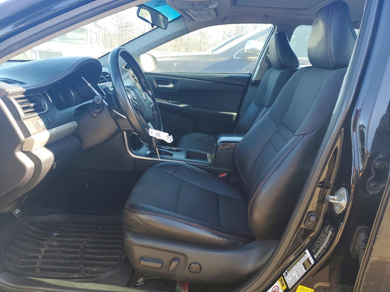 2016 Toyota Camry Le - Фото 7