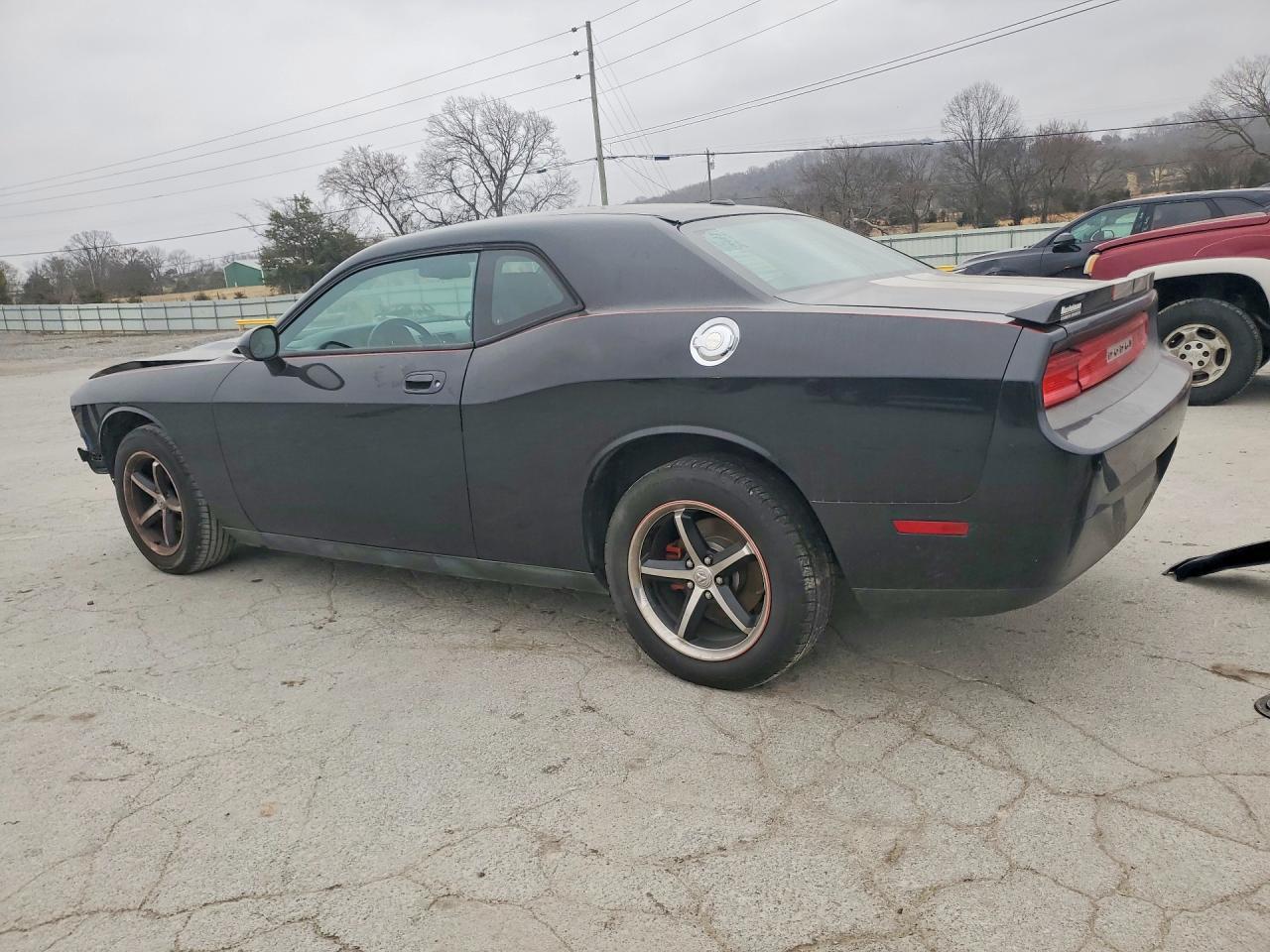 2010 Dodge Challenger Se - Image 2