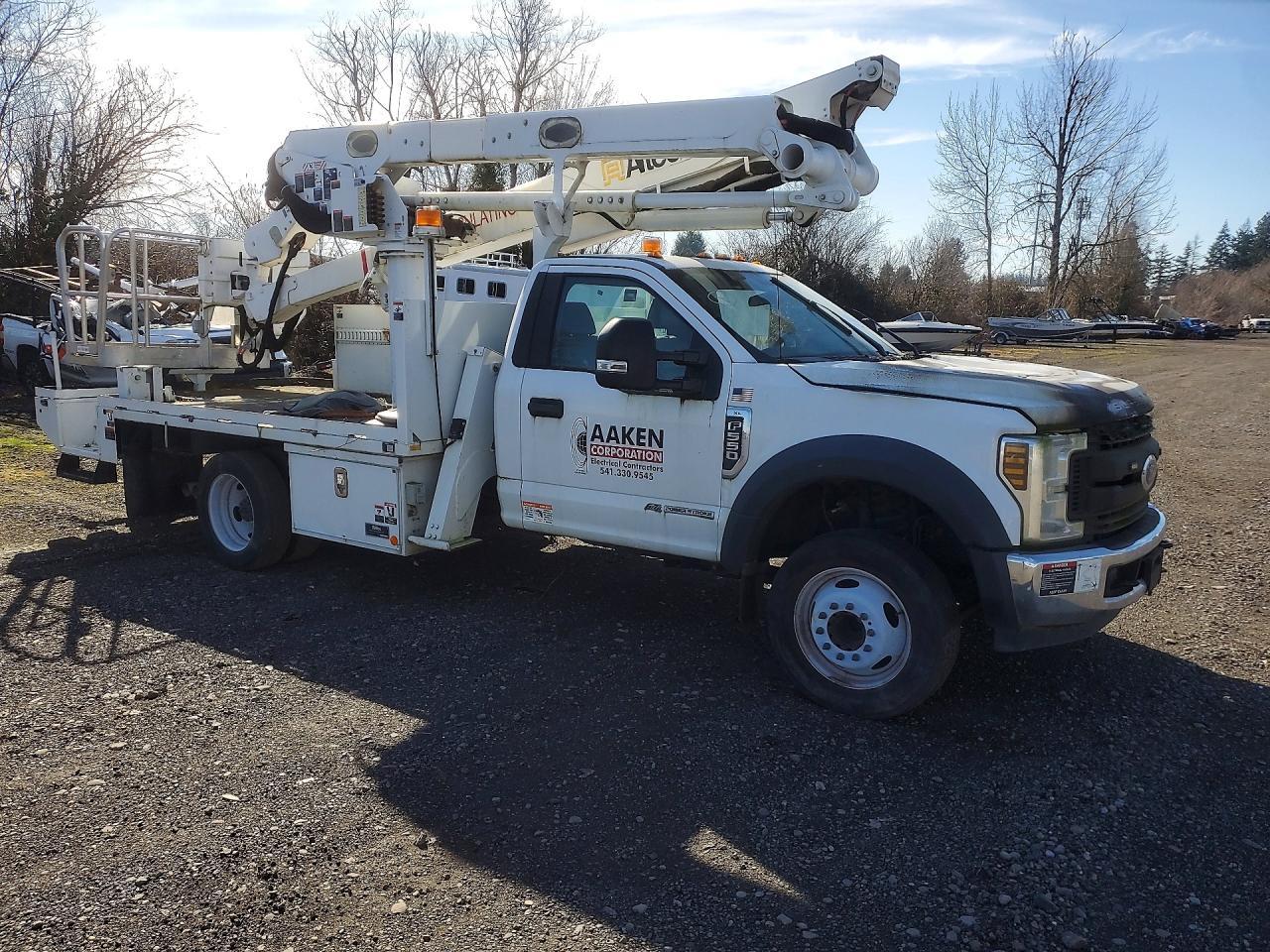 2019 Ford F550 Bucket Truck - Image 4
