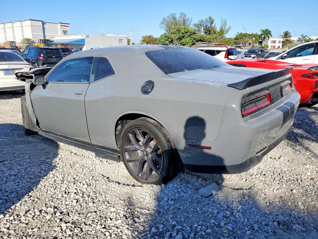 2023 Dodge Challenger Sxt - Фото 2