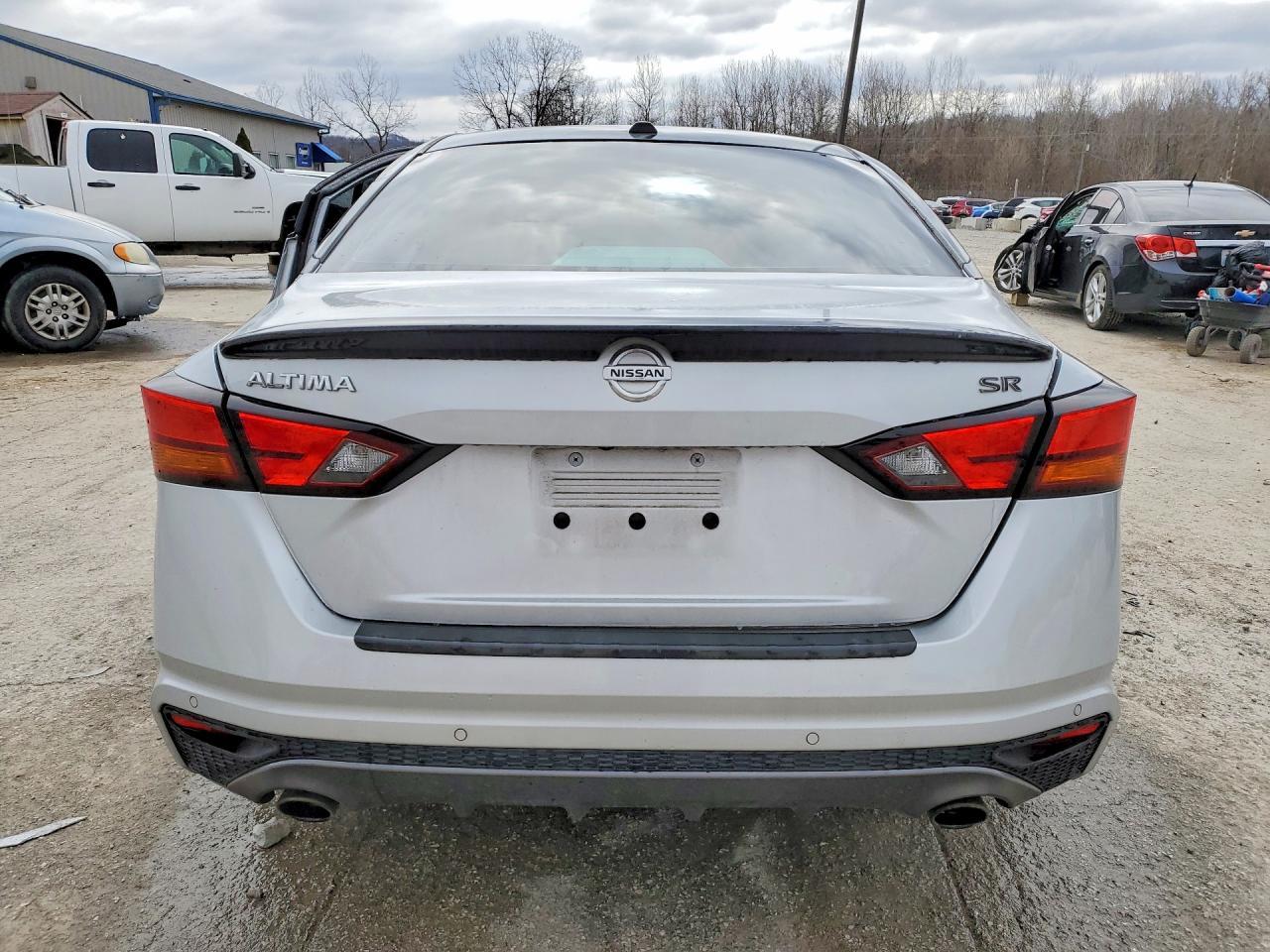 2021 Nissan Altima 2.5 Sr - Image 6