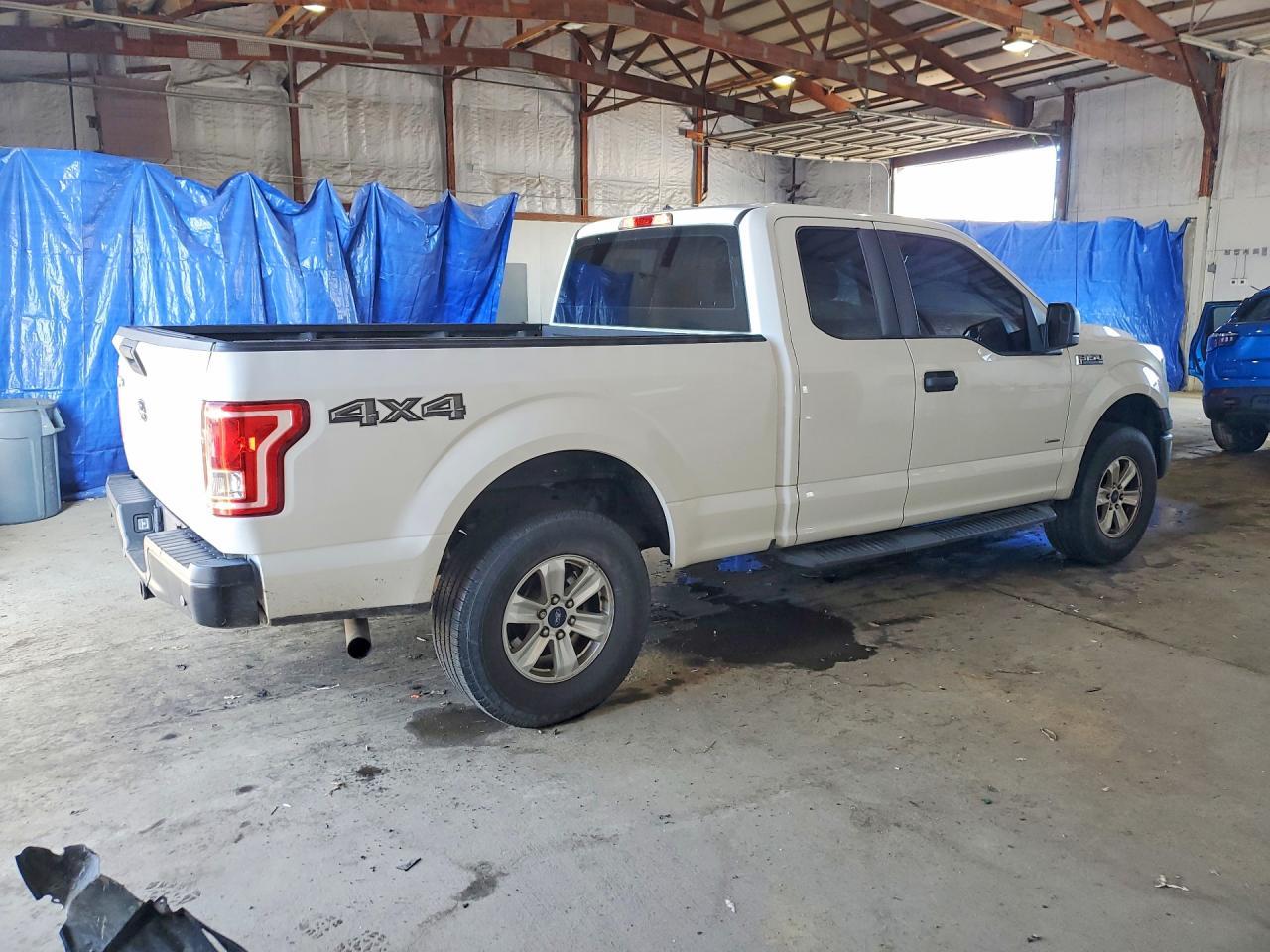 2016 Ford F150 Super Cab - Image 3