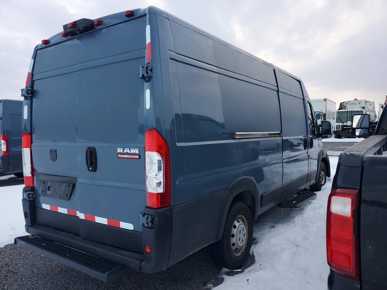 2020 Ram Promaster 3500 Cargo ** Clean Title * Prior Fleet ** - Фото 3