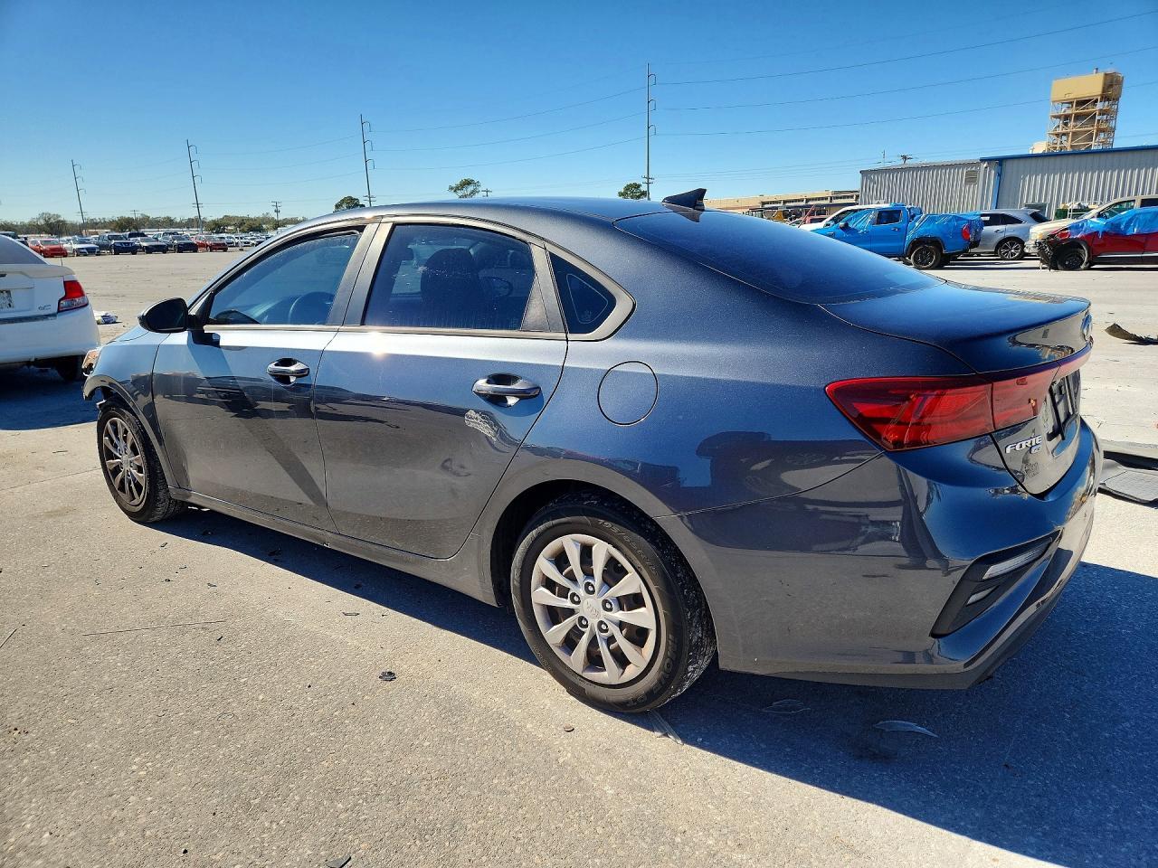 2021 Kia Forte Fe - Image 2