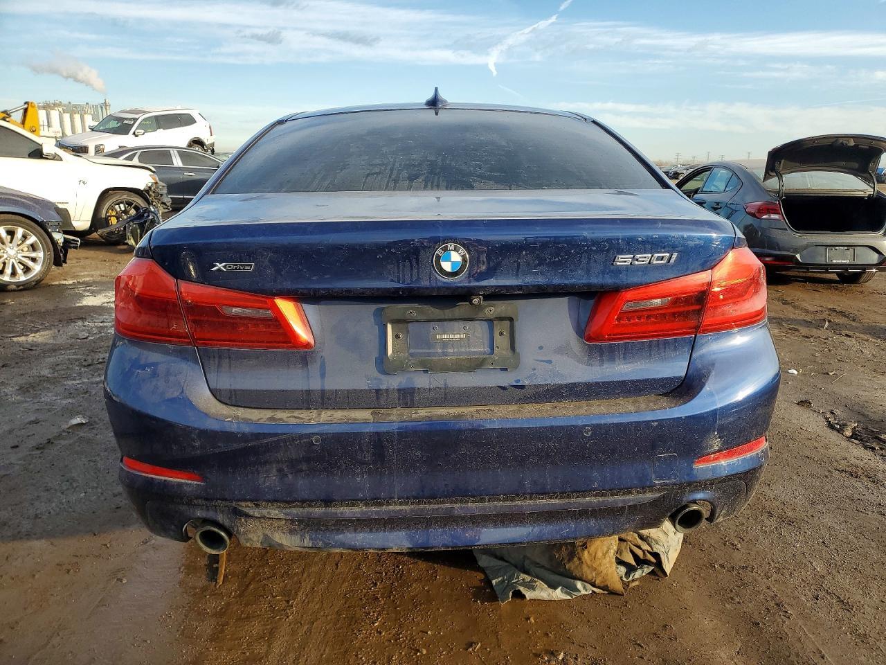 2020 BMW 530 Xi - Фото 6