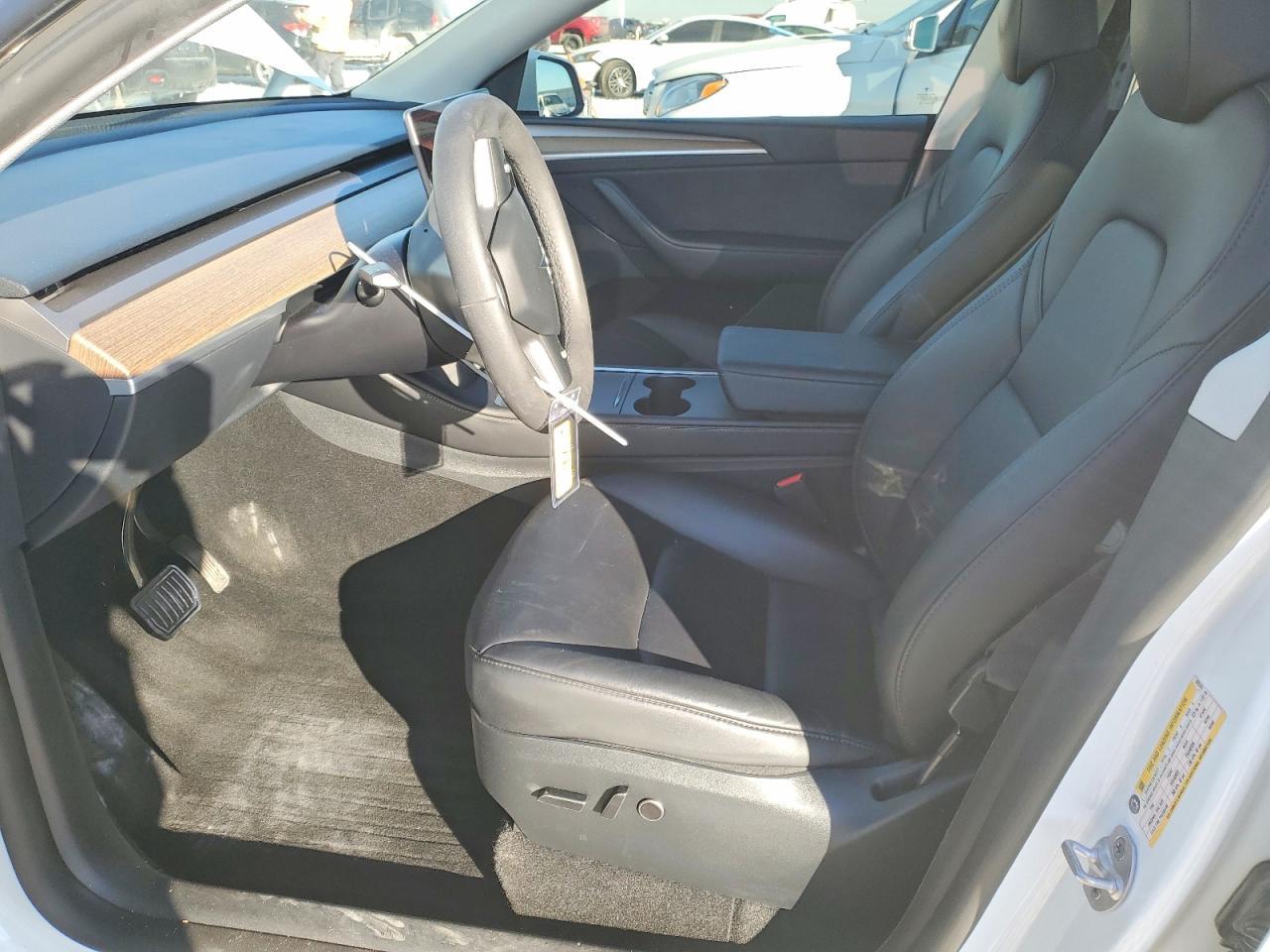 2023 Tesla Model Y - Image 7