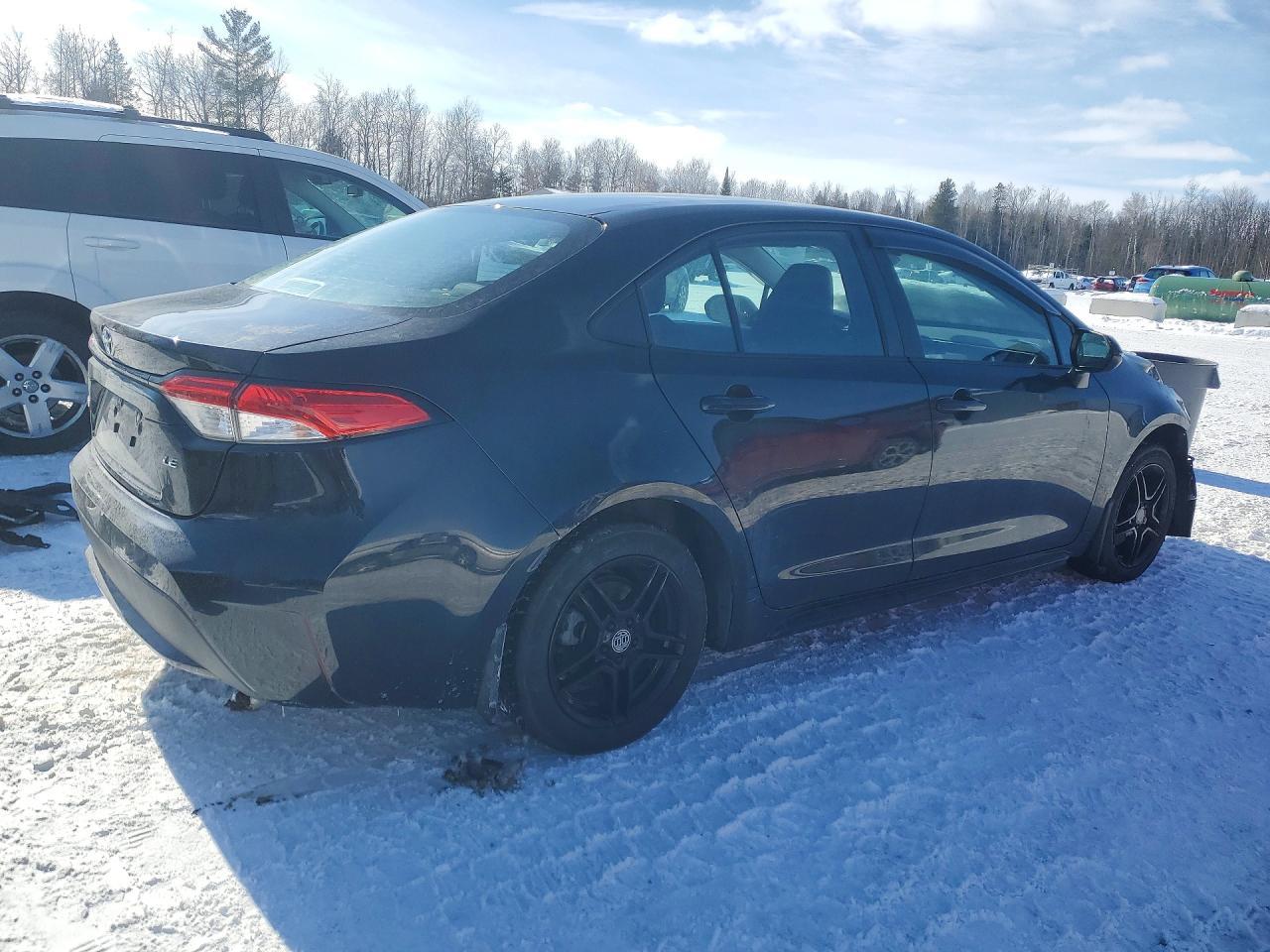 2022 Toyota Corolla Le - Image 3