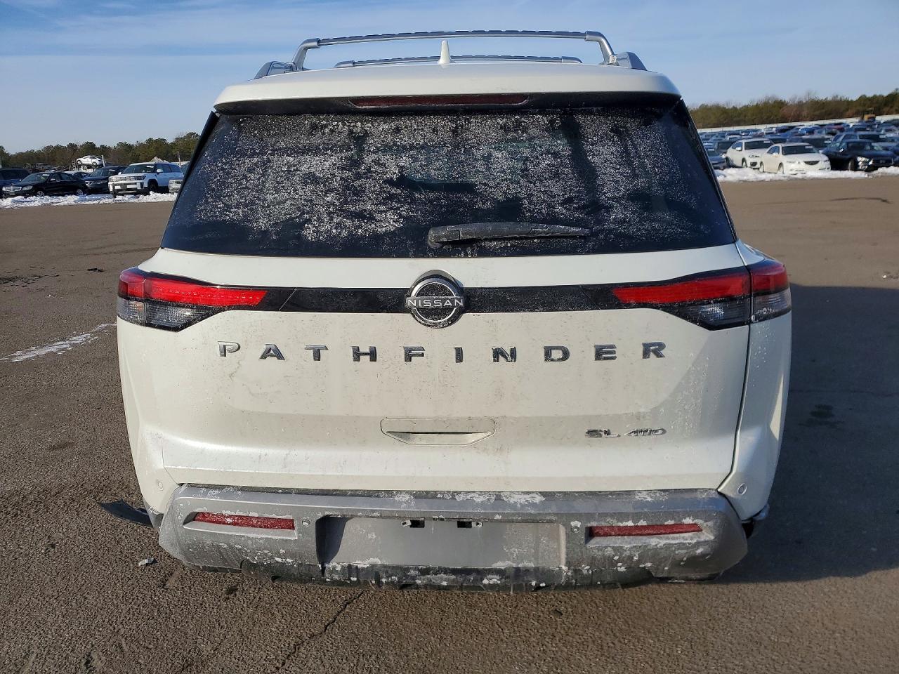 2023 Nissan Pathfinder Sl - Image 6