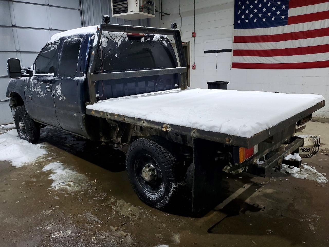 2005 Chevrolet Silverado K2500 Heavy Duty - Image 2