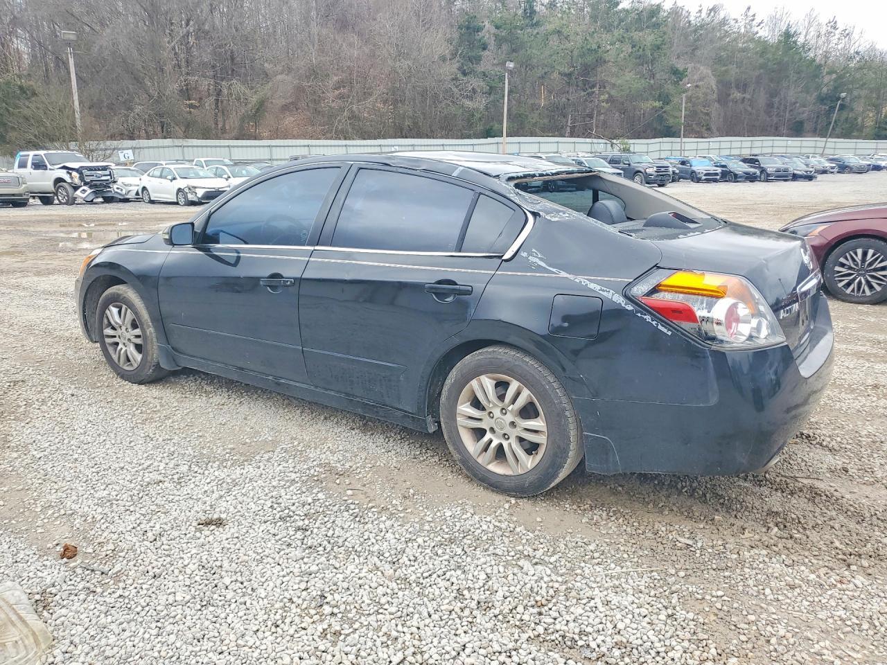 2012 Nissan Altima Base - Фото 2