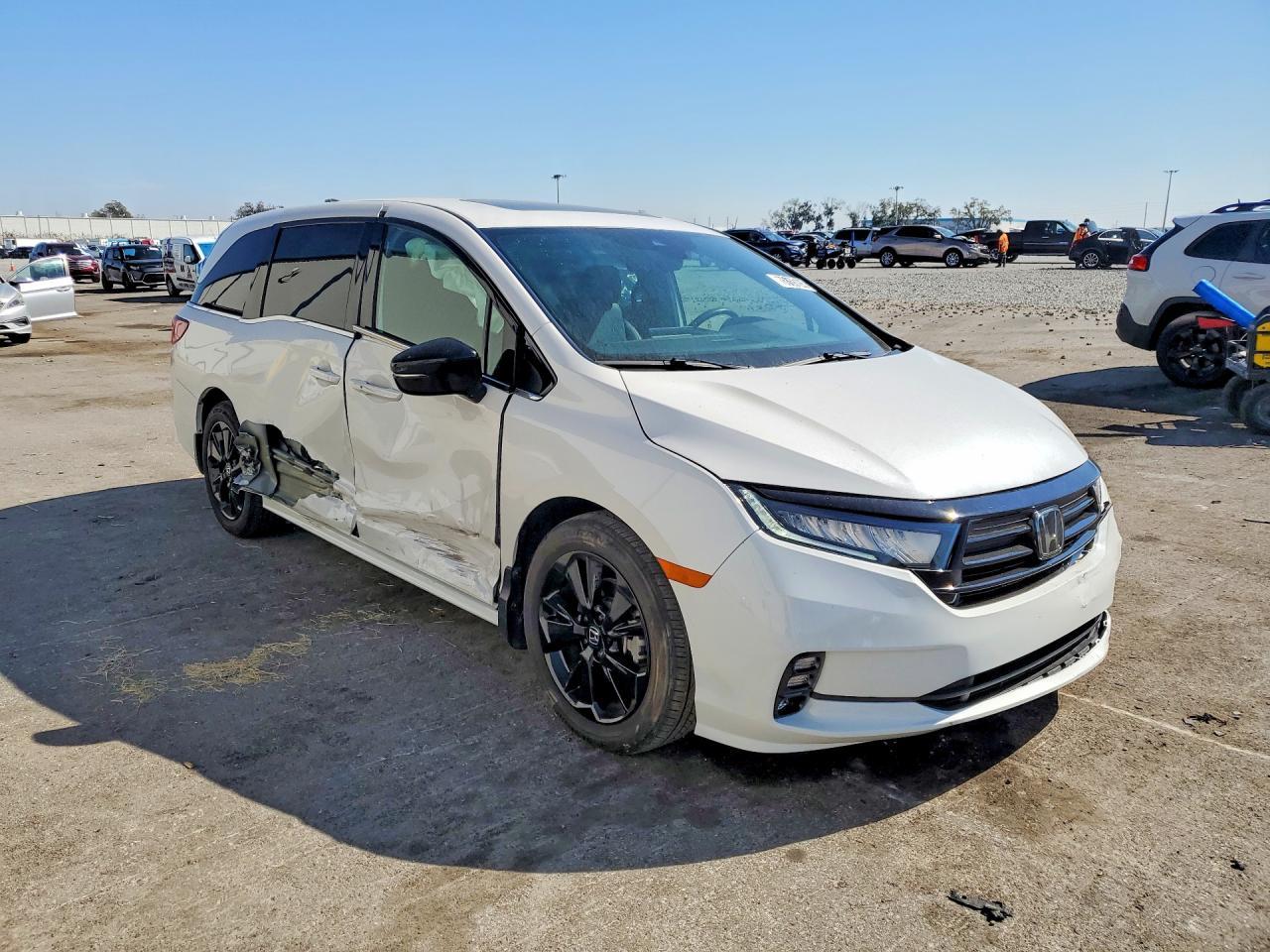 2023 Honda Odyssey Sport-L - Image 4