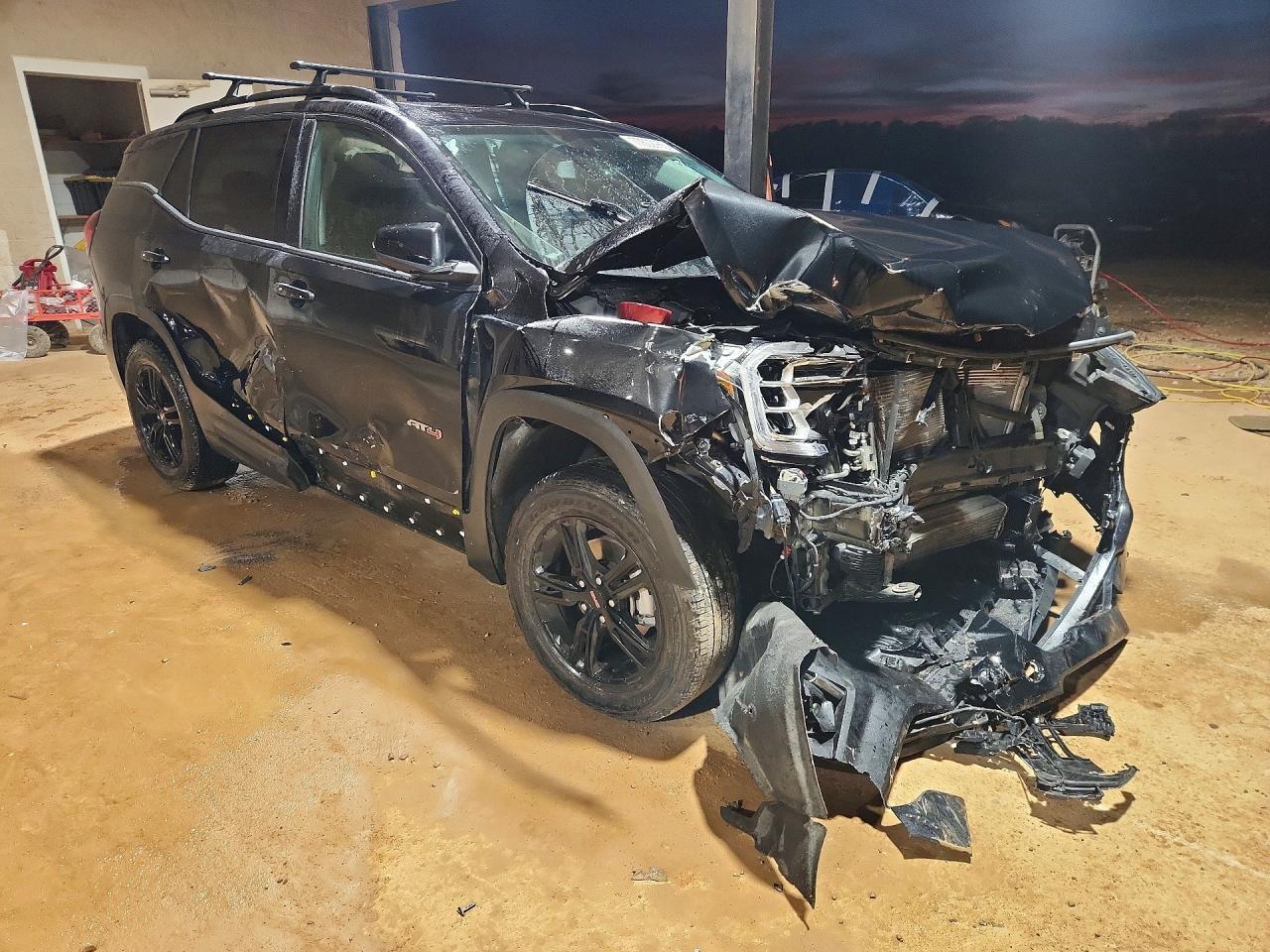 2023 GMC Terrain At4 - Фото 4