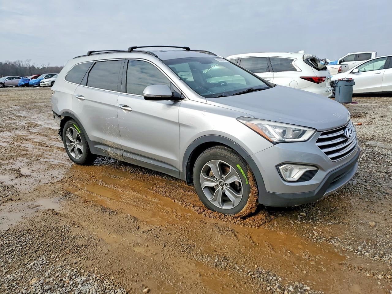 2014 Hyundai Santa Fe Gls - Image 4