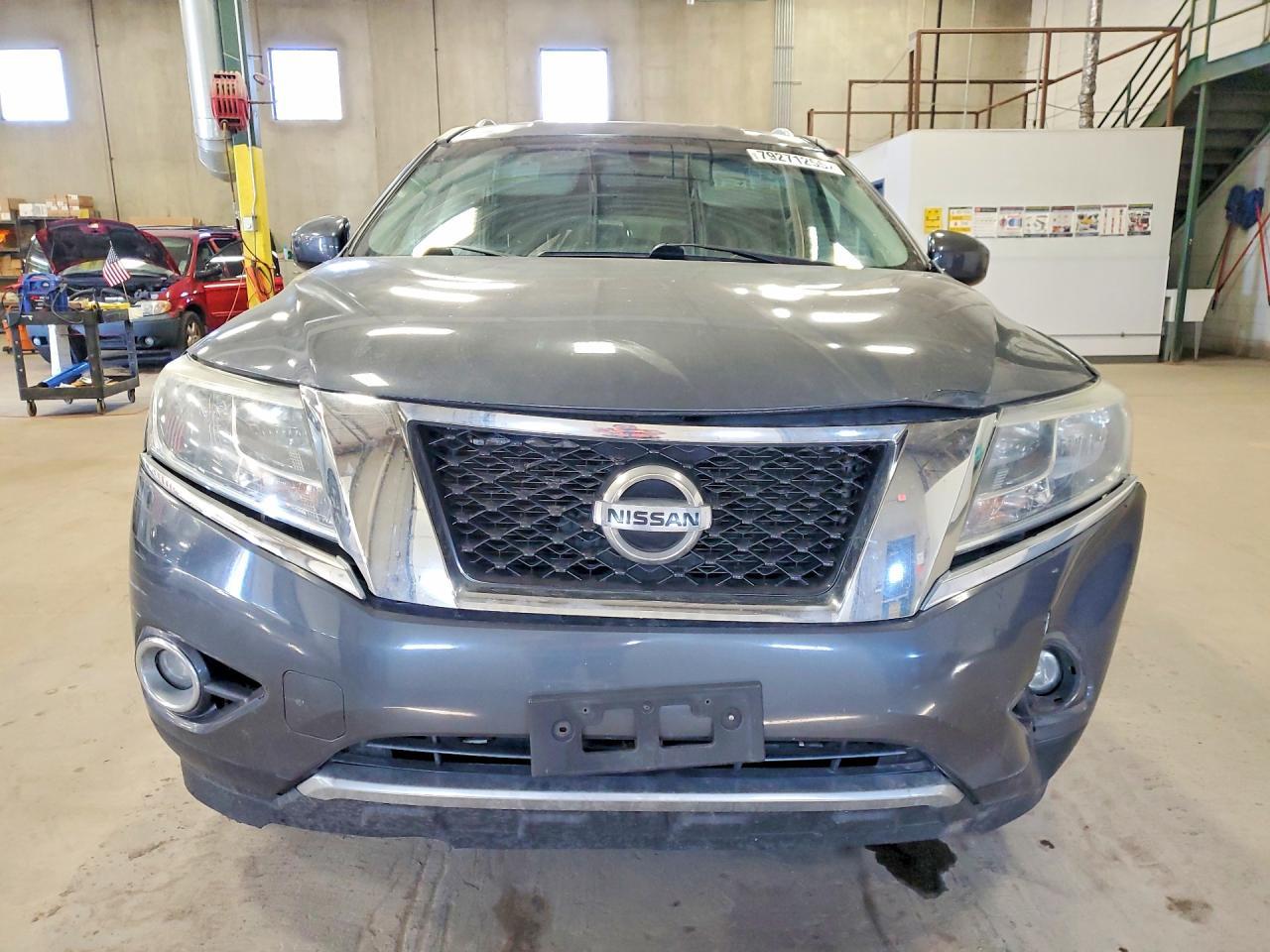 2014 Nissan Pathfinder S - Фото 5