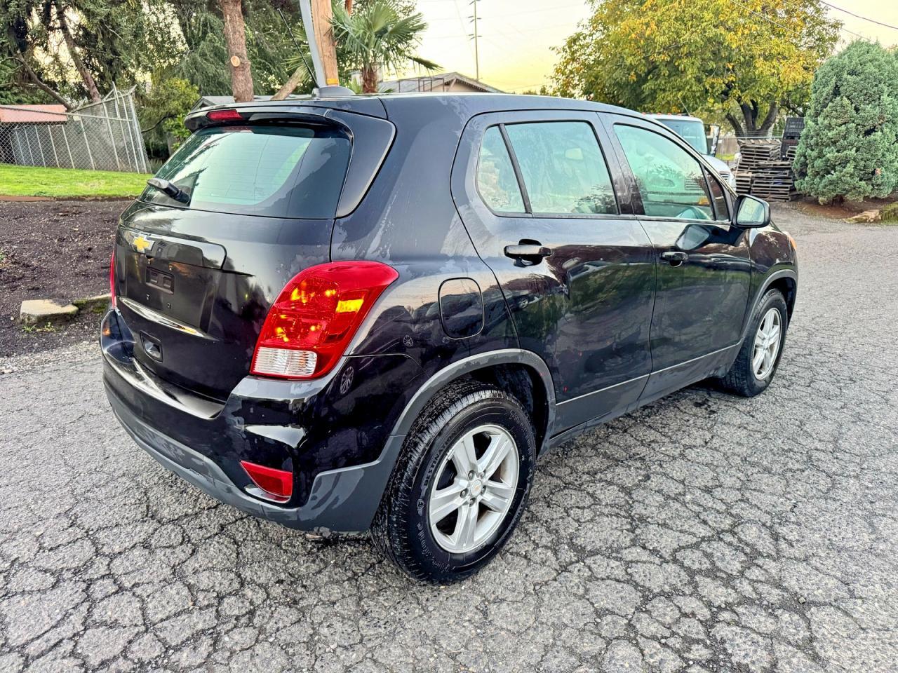 2020 Chevrolet Trax Ls - Image 4