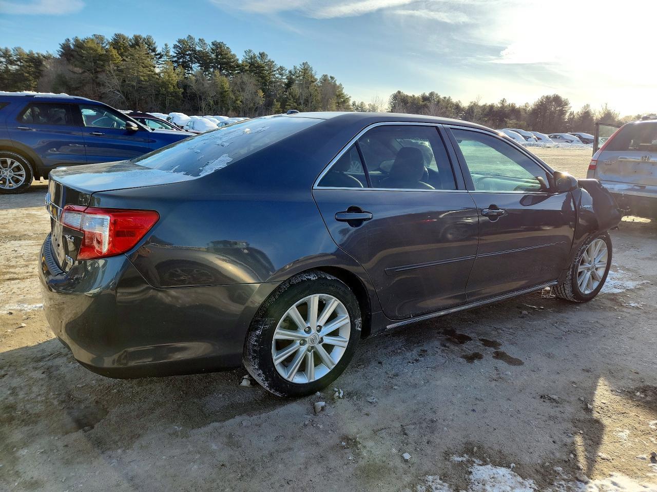 2012 Toyota Camry Hybrid - Image 3