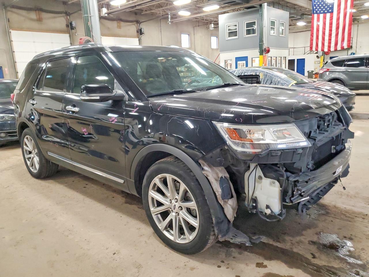 2017 Ford Explorer Limited - Image 4