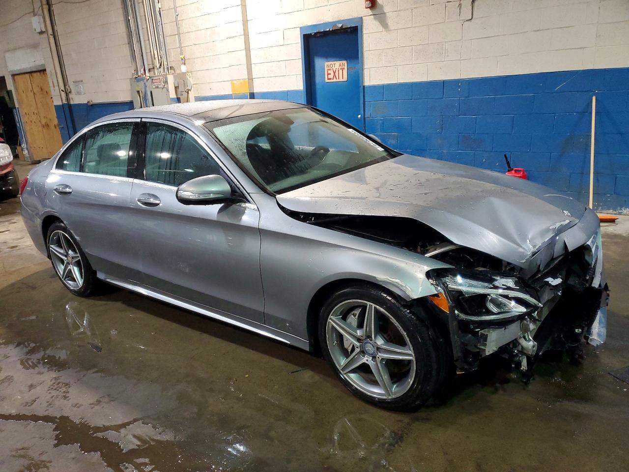 2015 Mercedes-Benz C 400 4Matic - Фото 4