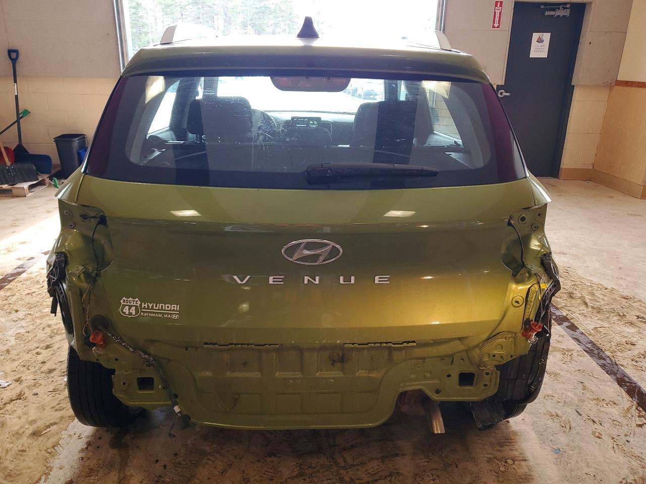 2020 Hyundai Venue Sel - Image 6
