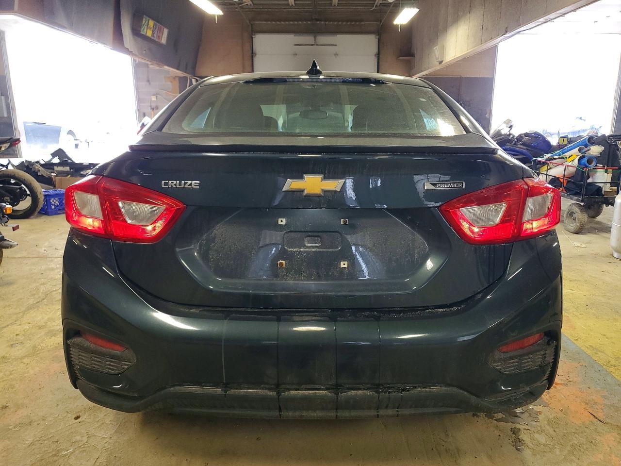 2017 Chevrolet Cruze Premier - Image 6