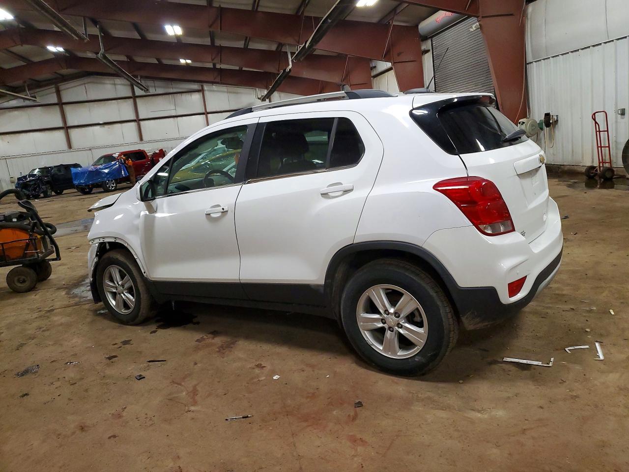 2019 Chevrolet Trax 1Lt - Image 2