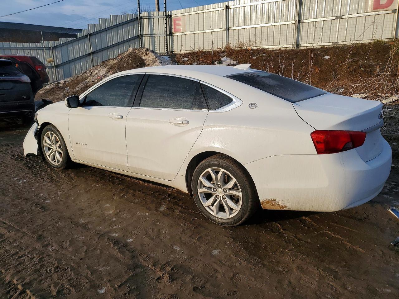 2016 Chevrolet Impala Lt - Image 2
