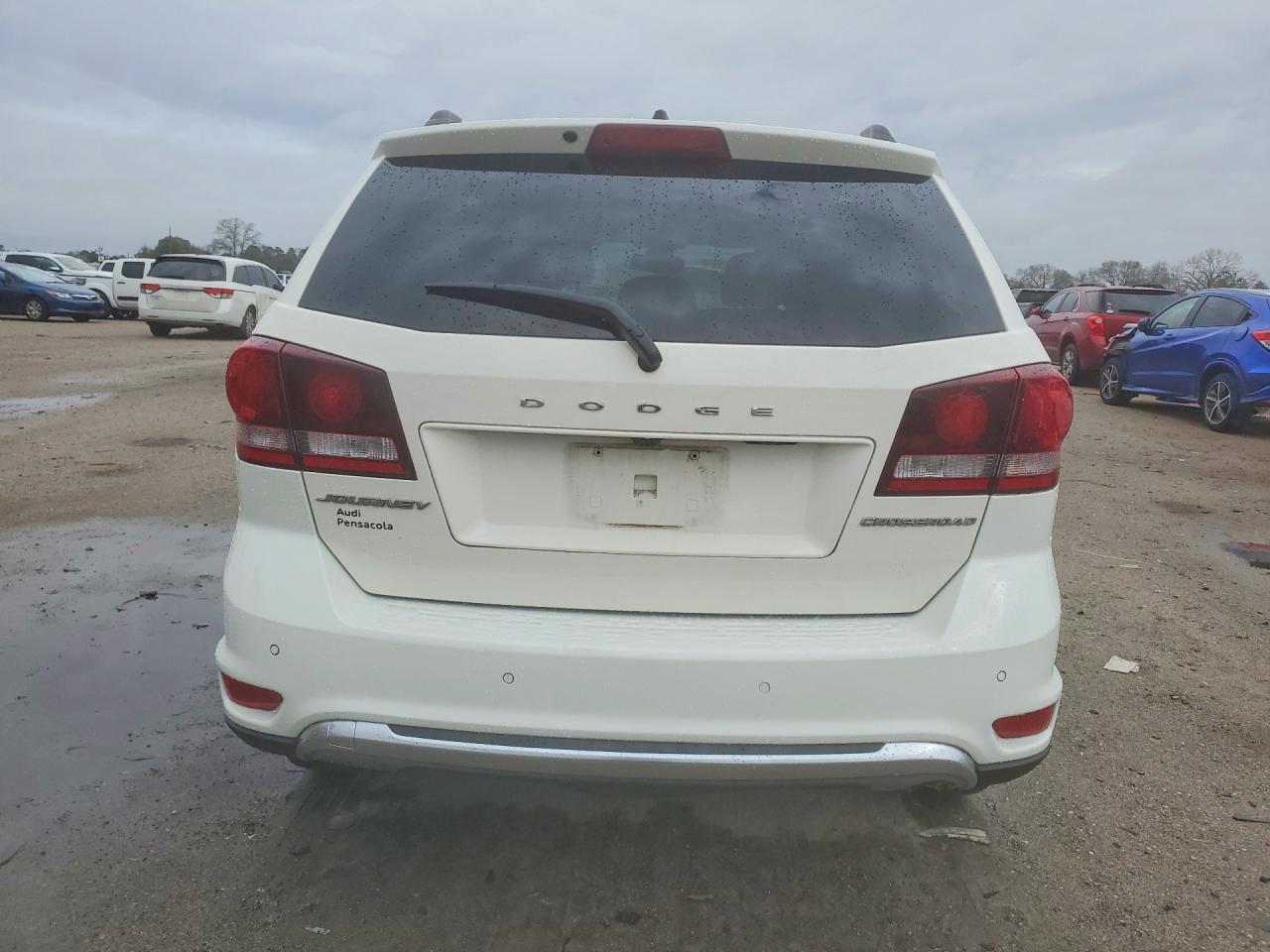 2020 Dodge Journey Crossroad - Image 6